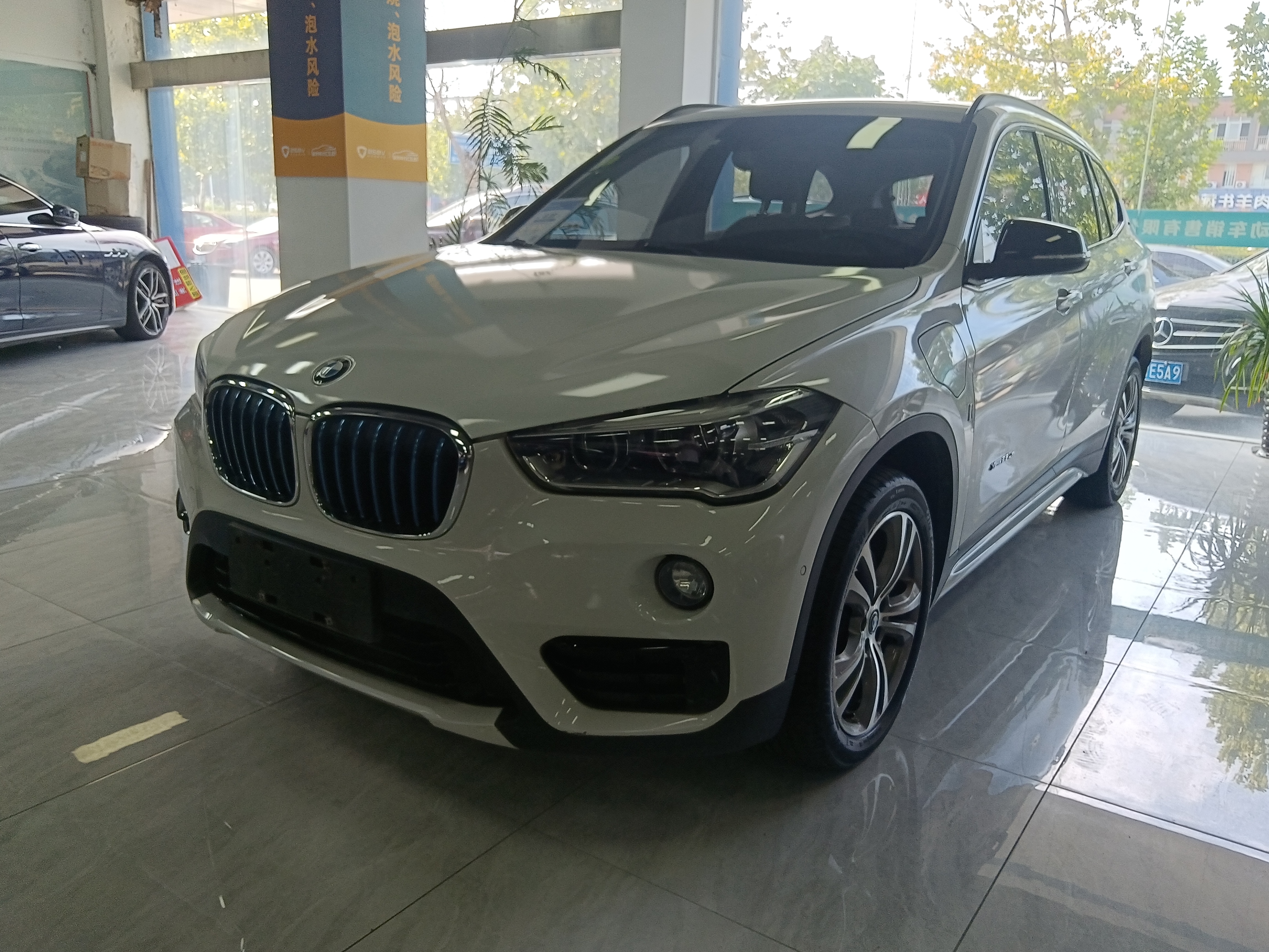 BMW X1 New Energy 2017 car image 