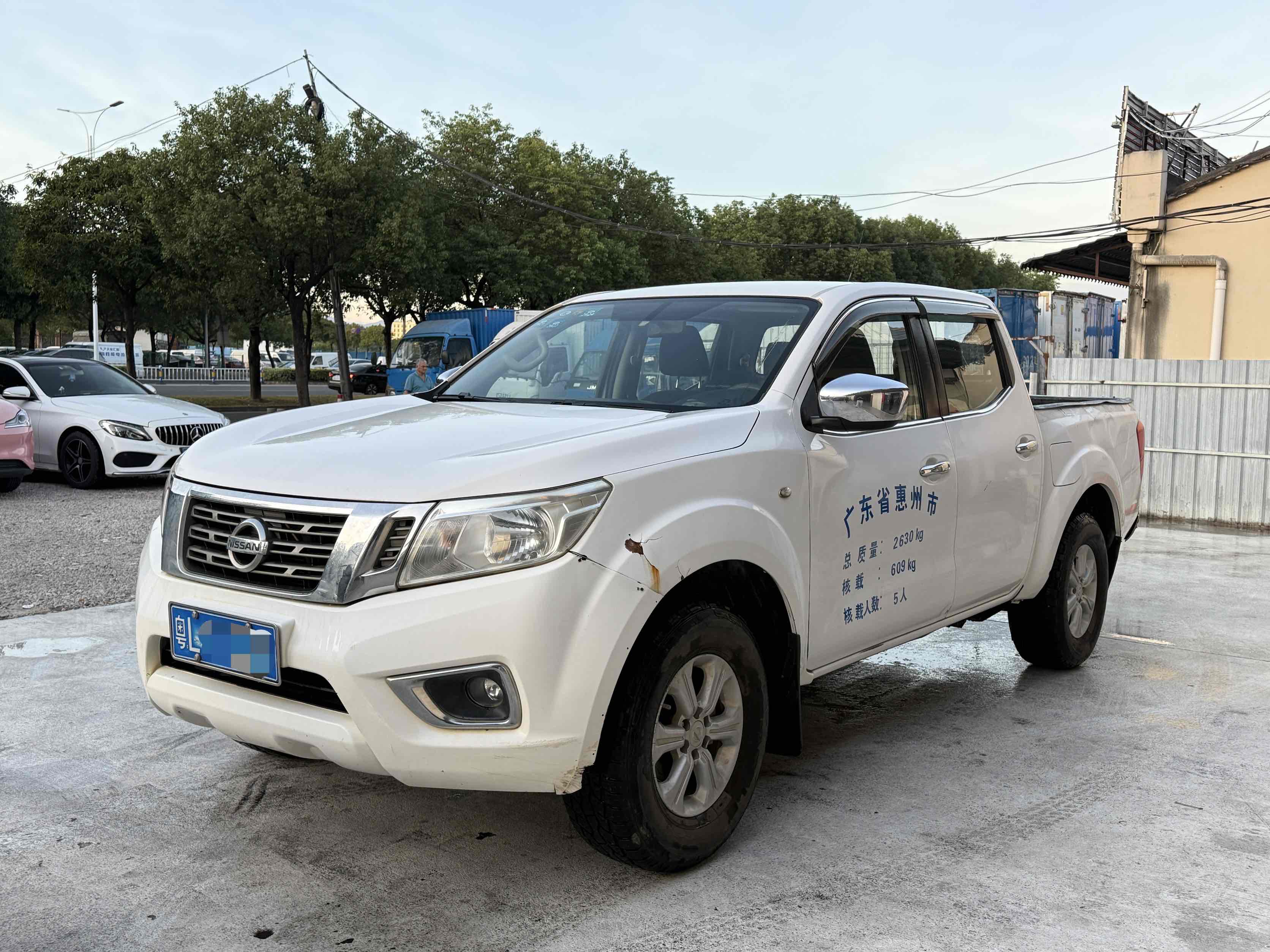 Nissan Navara 2019 汽车图片 