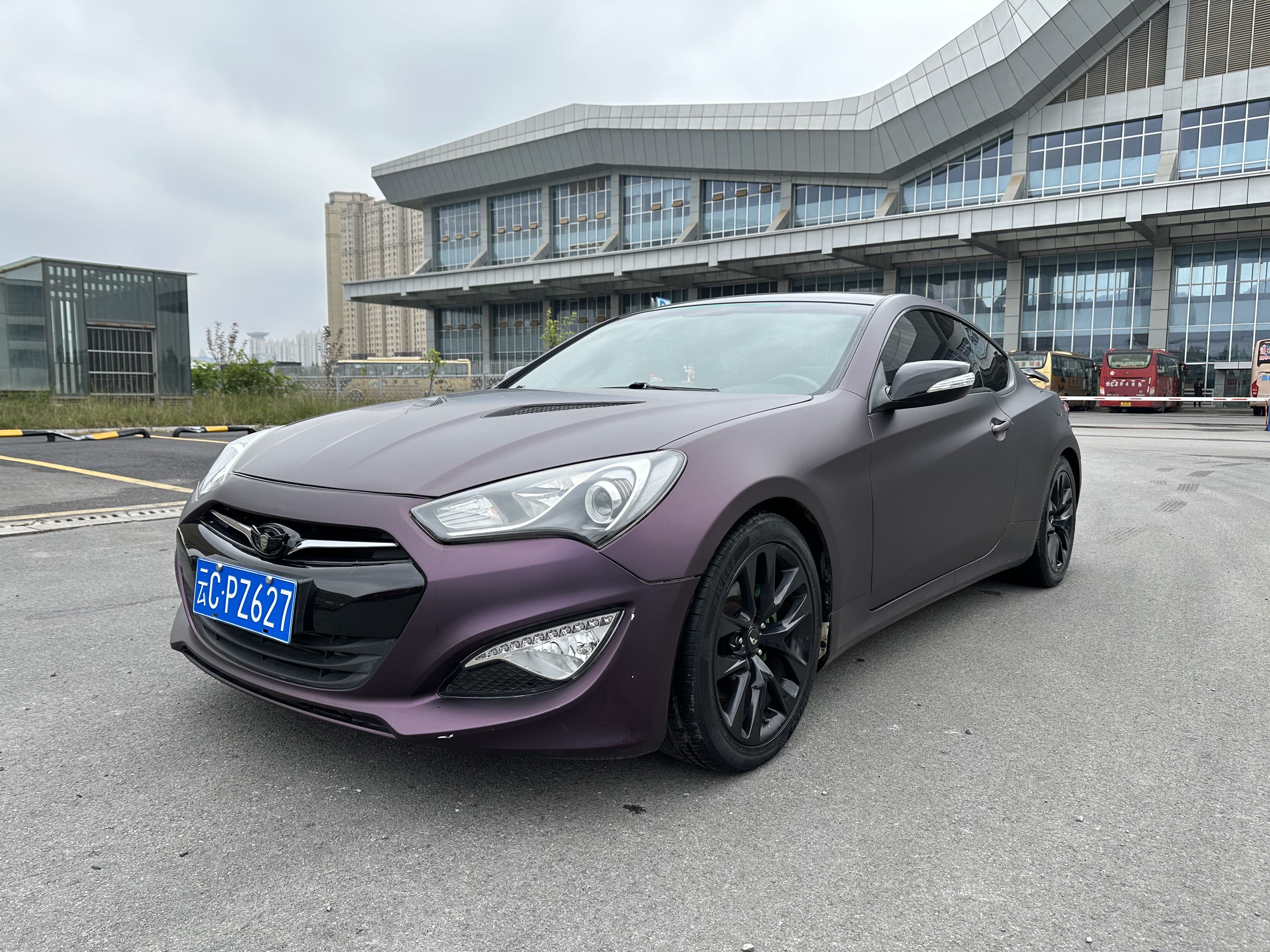 Hyundai Rohens 2013 car image 