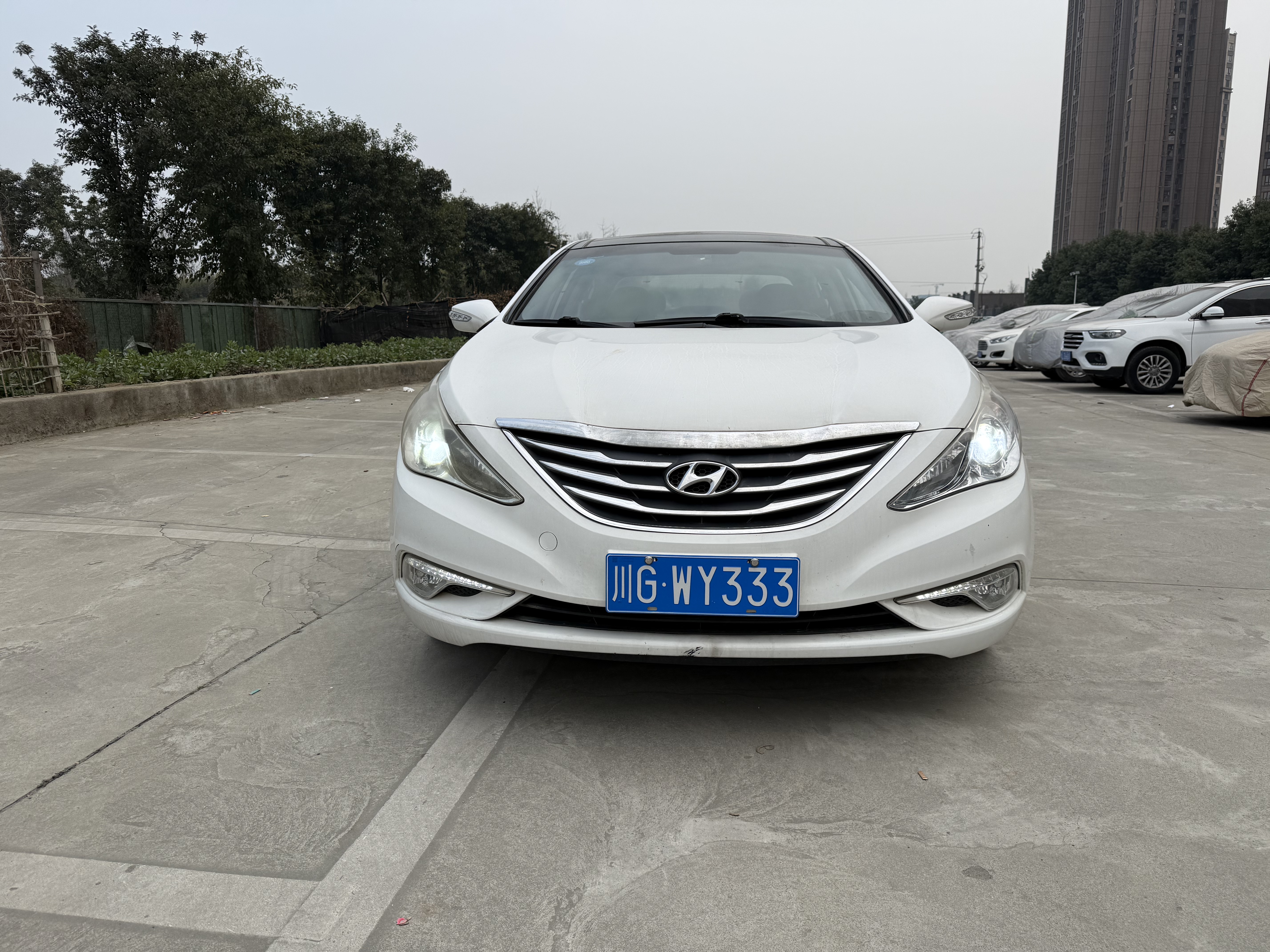 Hyundai Sonata 2014 car image 