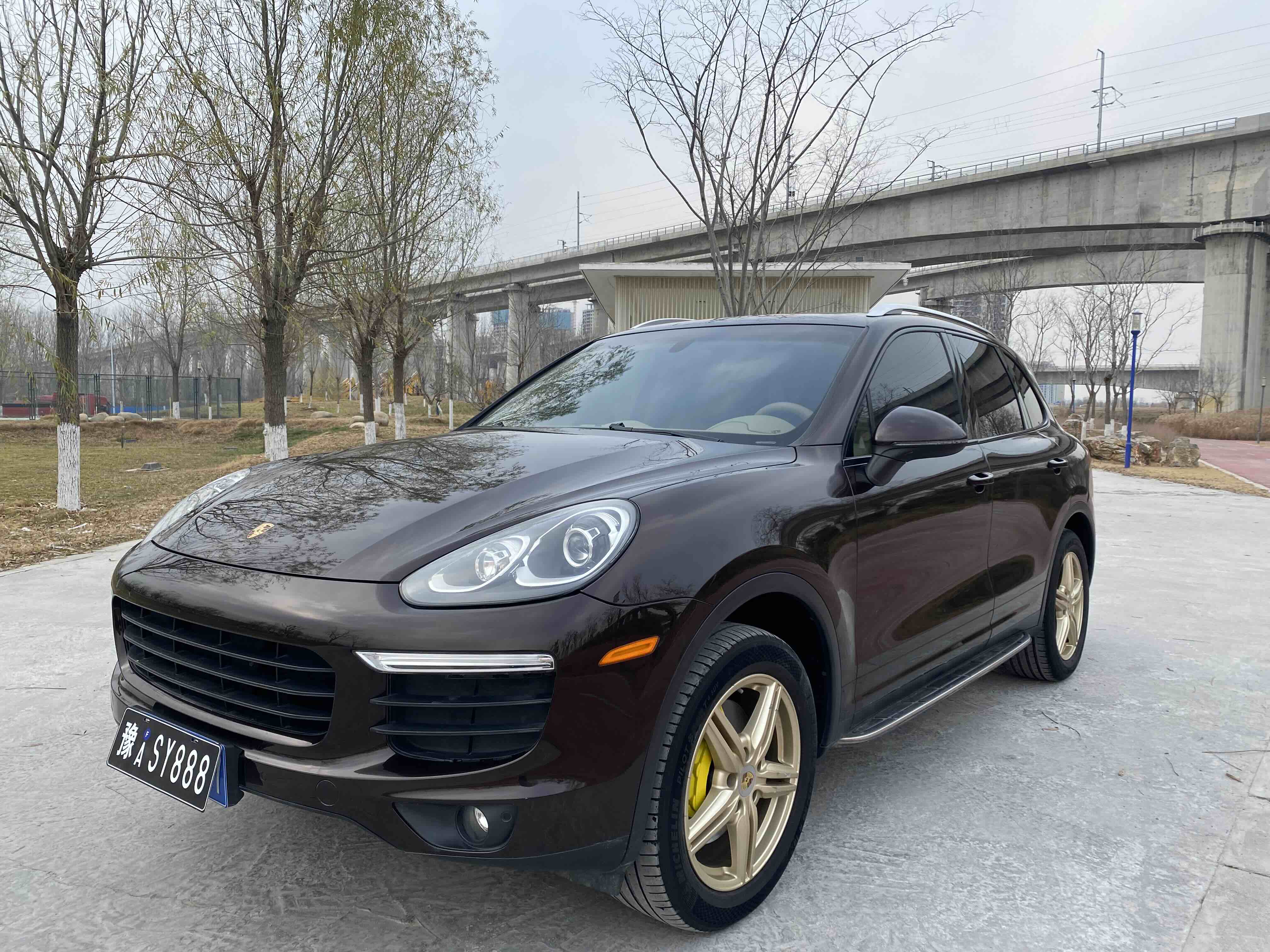 2016 2016 car image