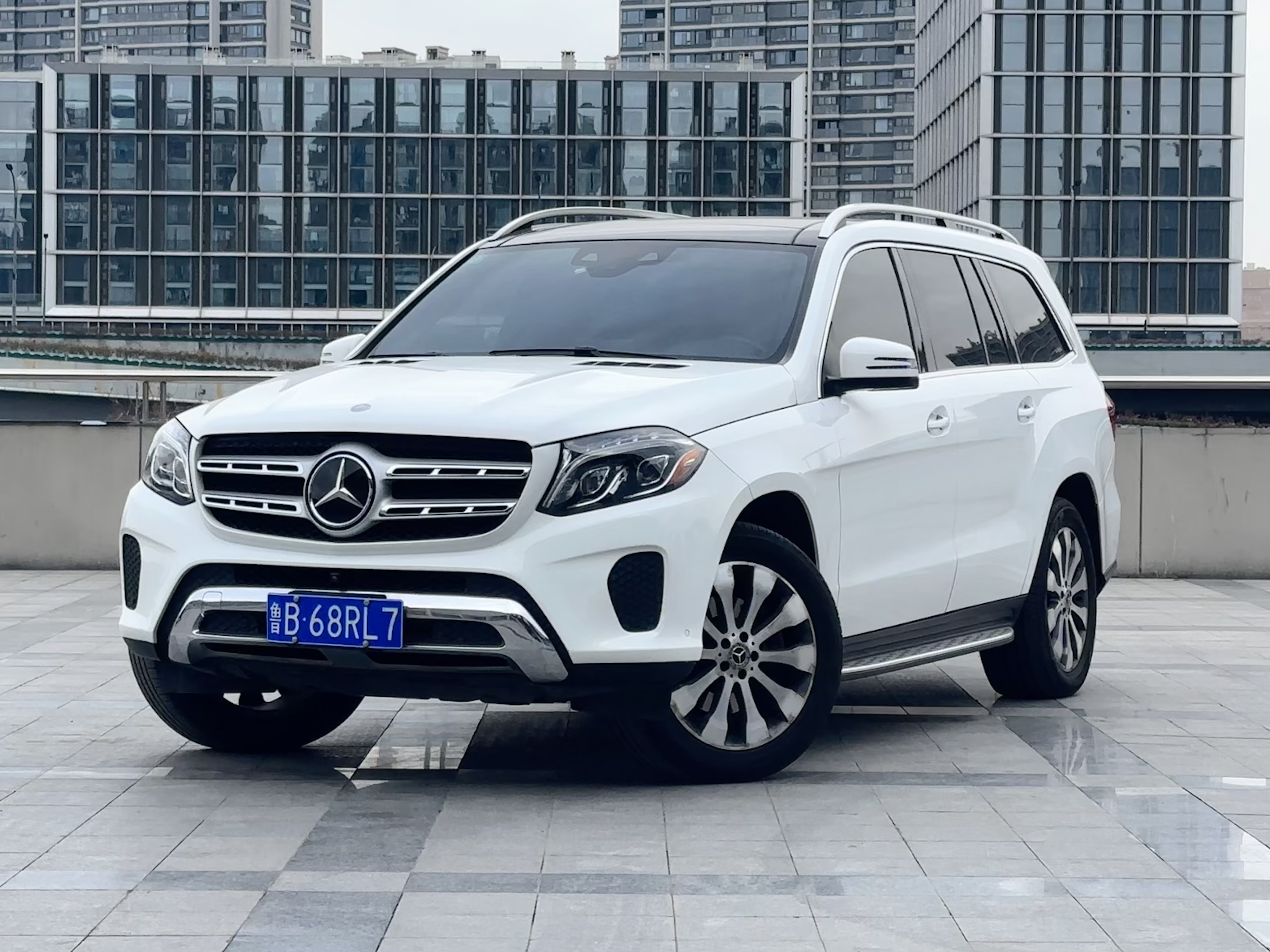 奔驰 2017 汽车图片 