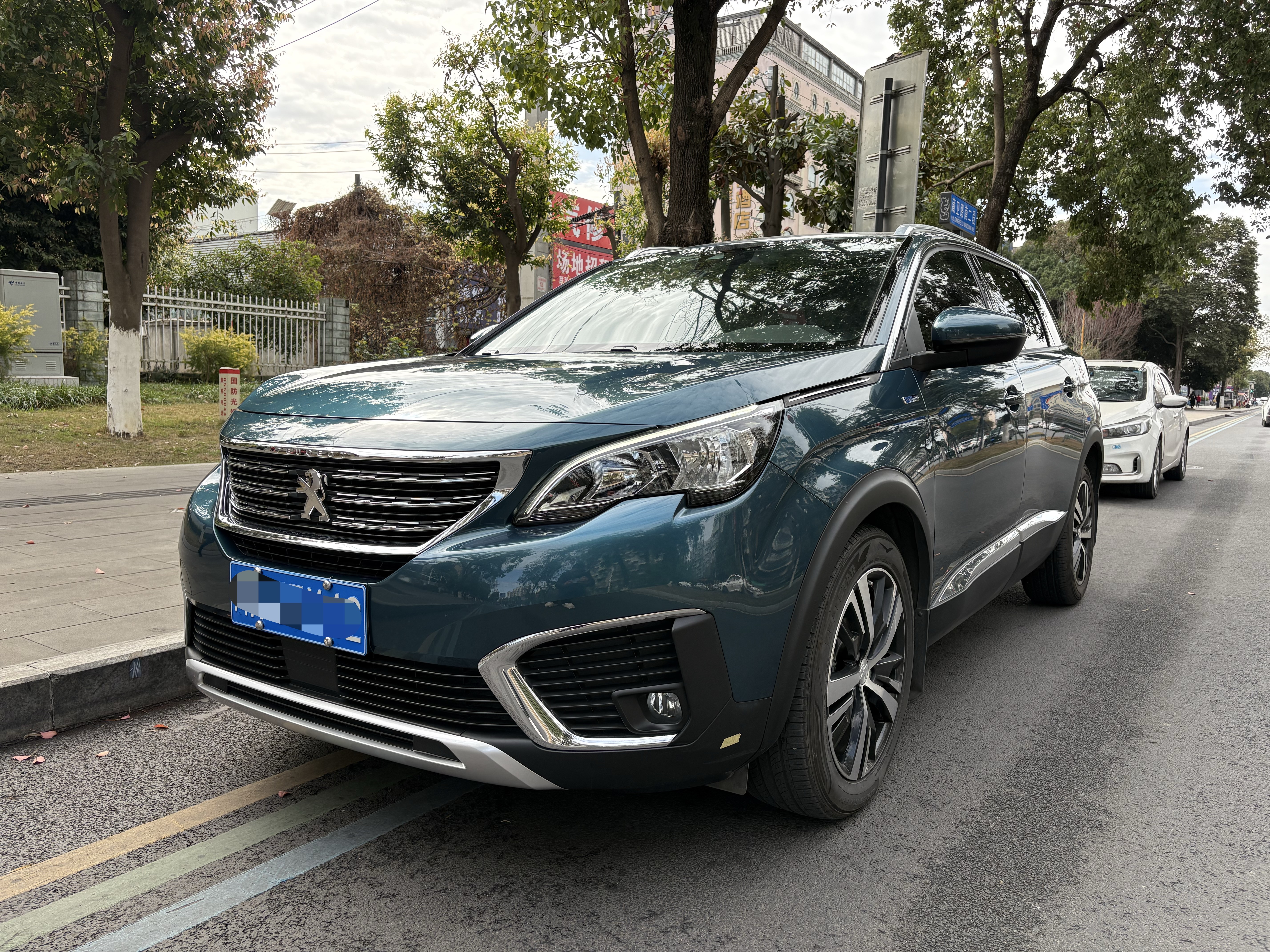 Peugeot 5008 2018 汽车图片 