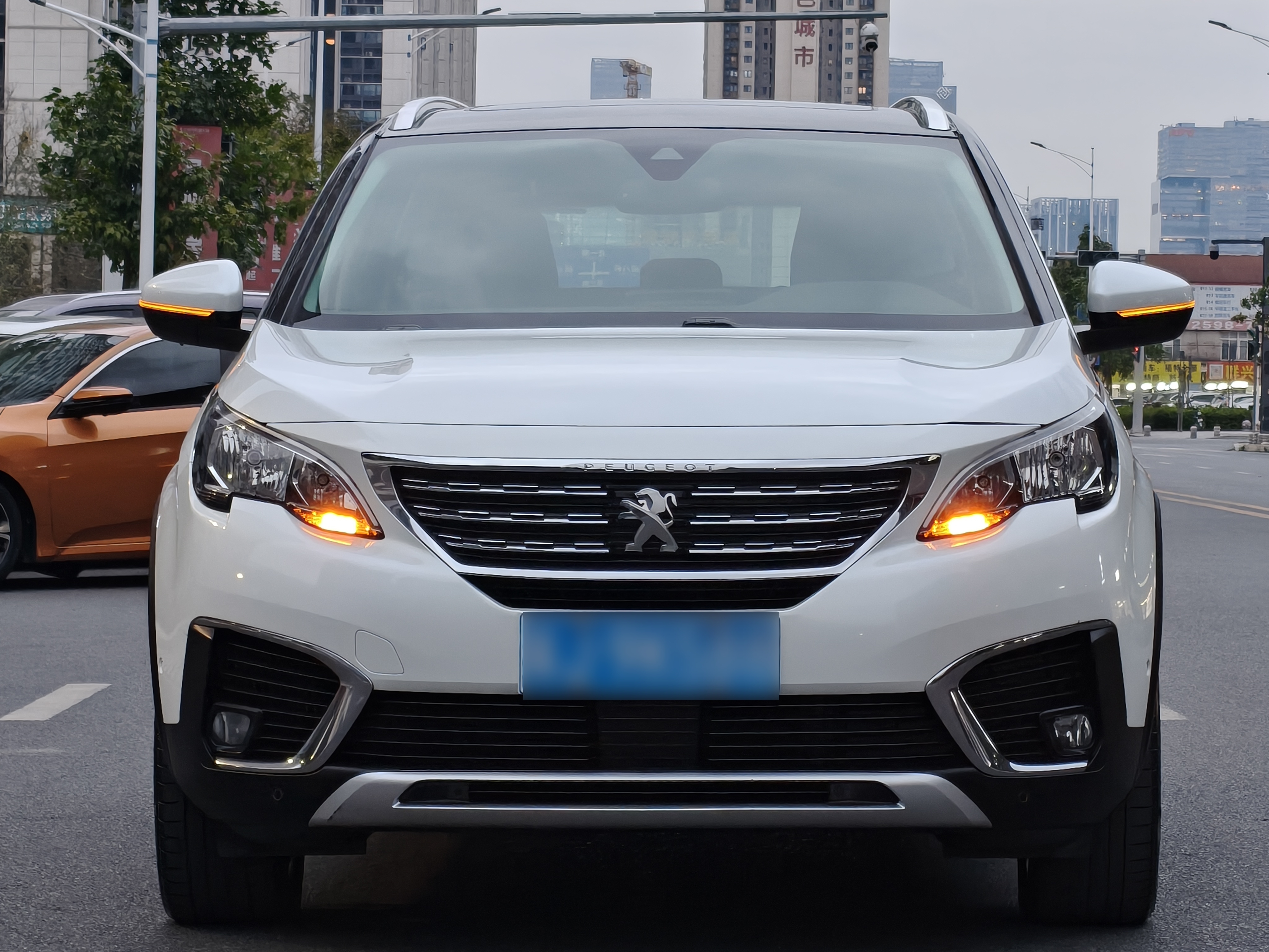 Peugeot 5008 2017 car image 