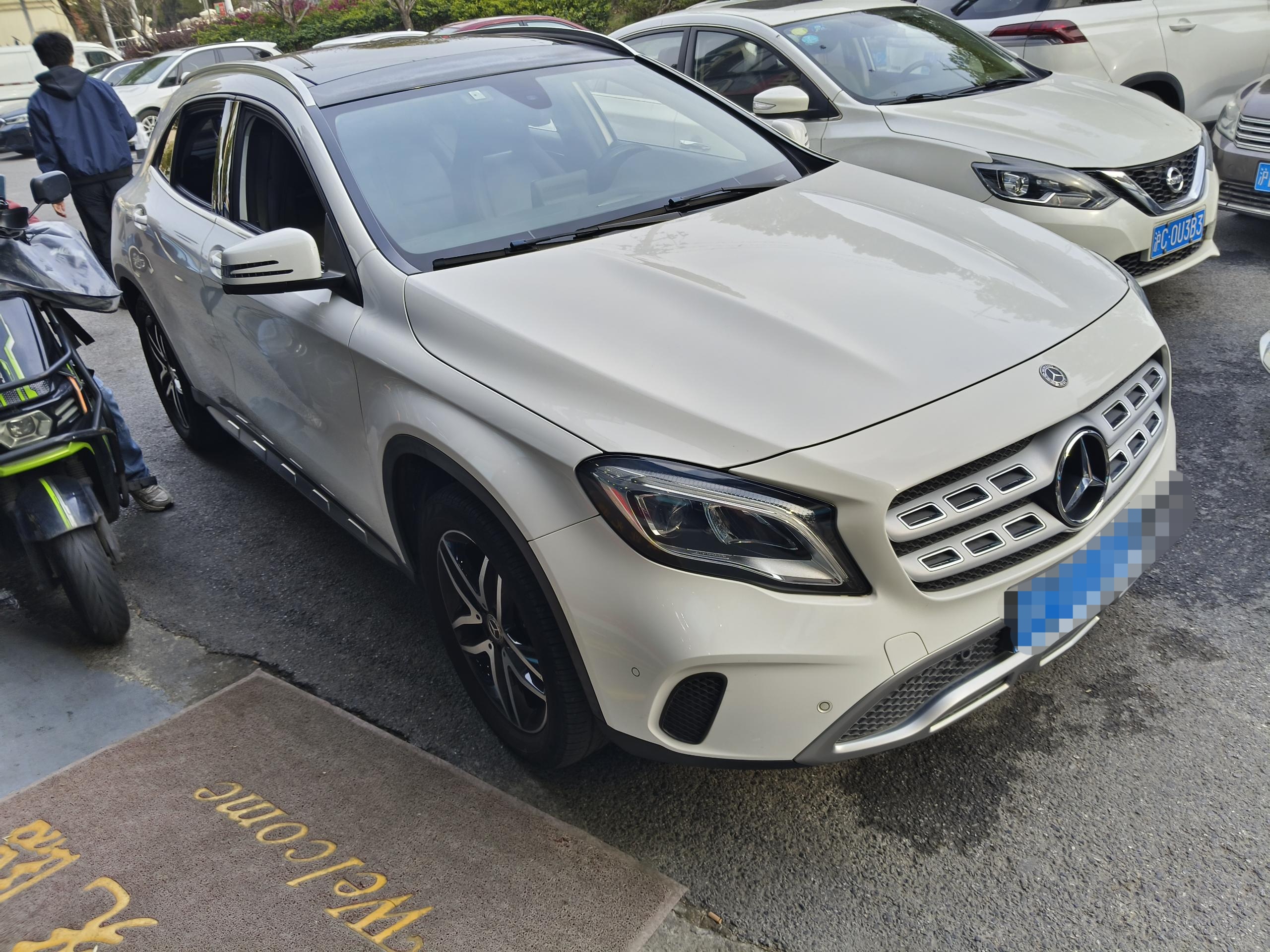 Mercedes-Benz 2018 汽车图片 