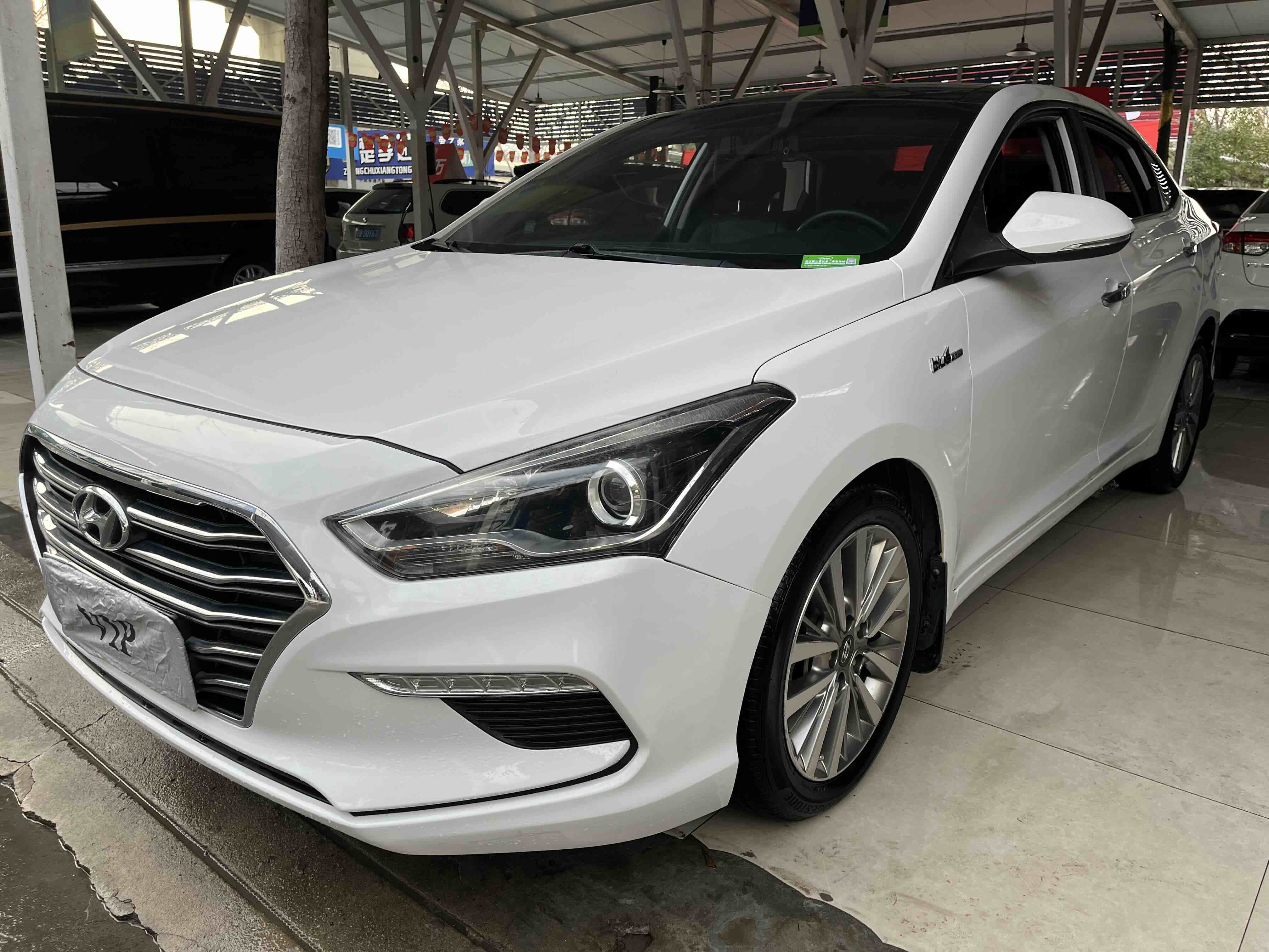 Hyundai Mistra 2018 car image 