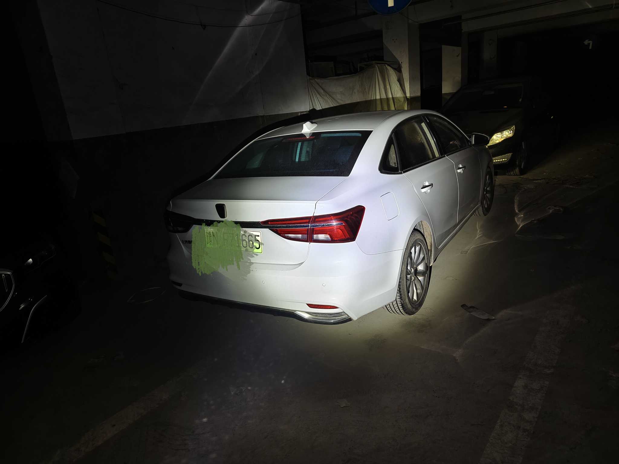 Roewe i6 New Energy 2018 изображение автомобиля 