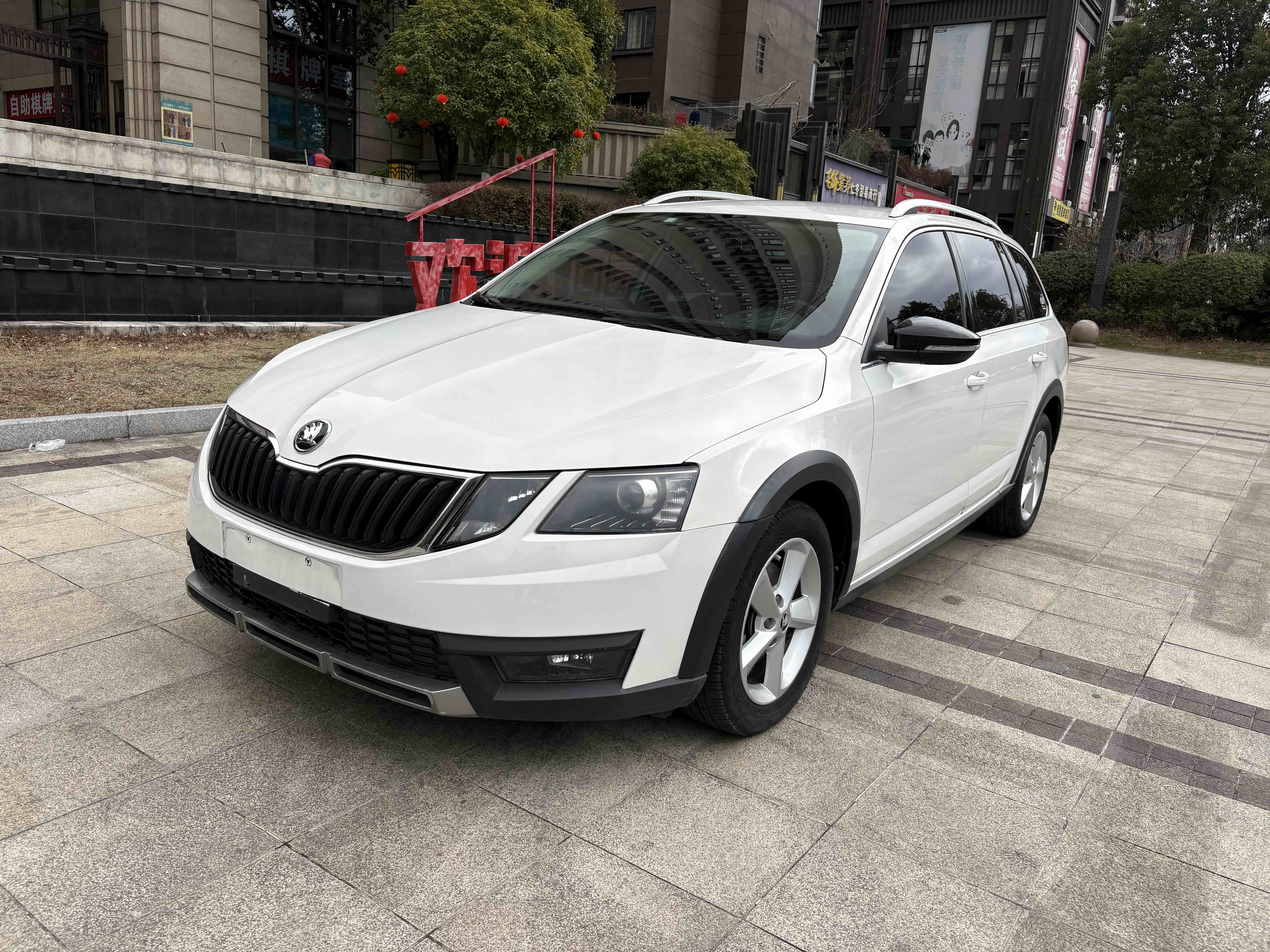 Skoda Octavia 2017 car image 