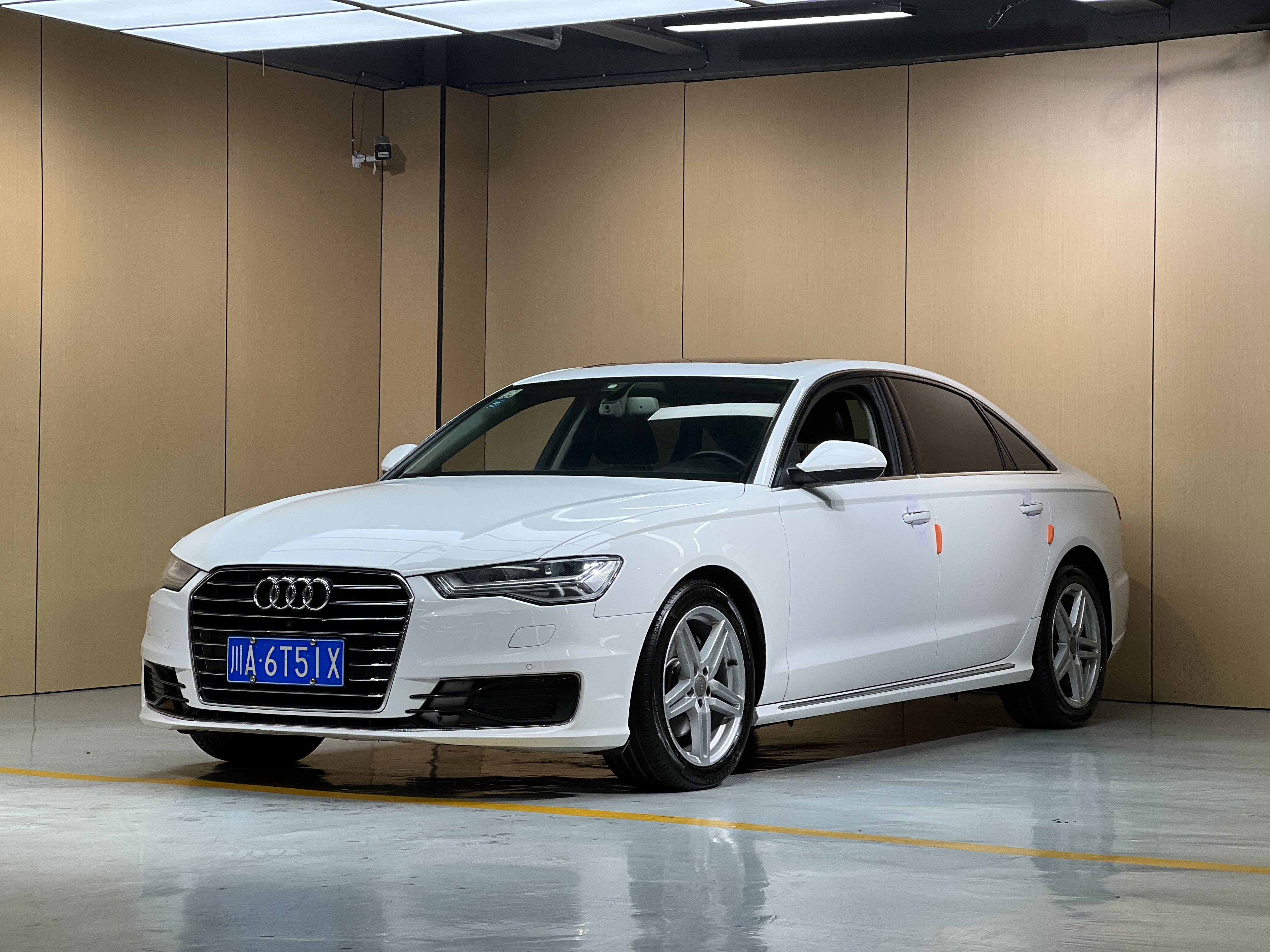 Audi A6L 2018 car image 