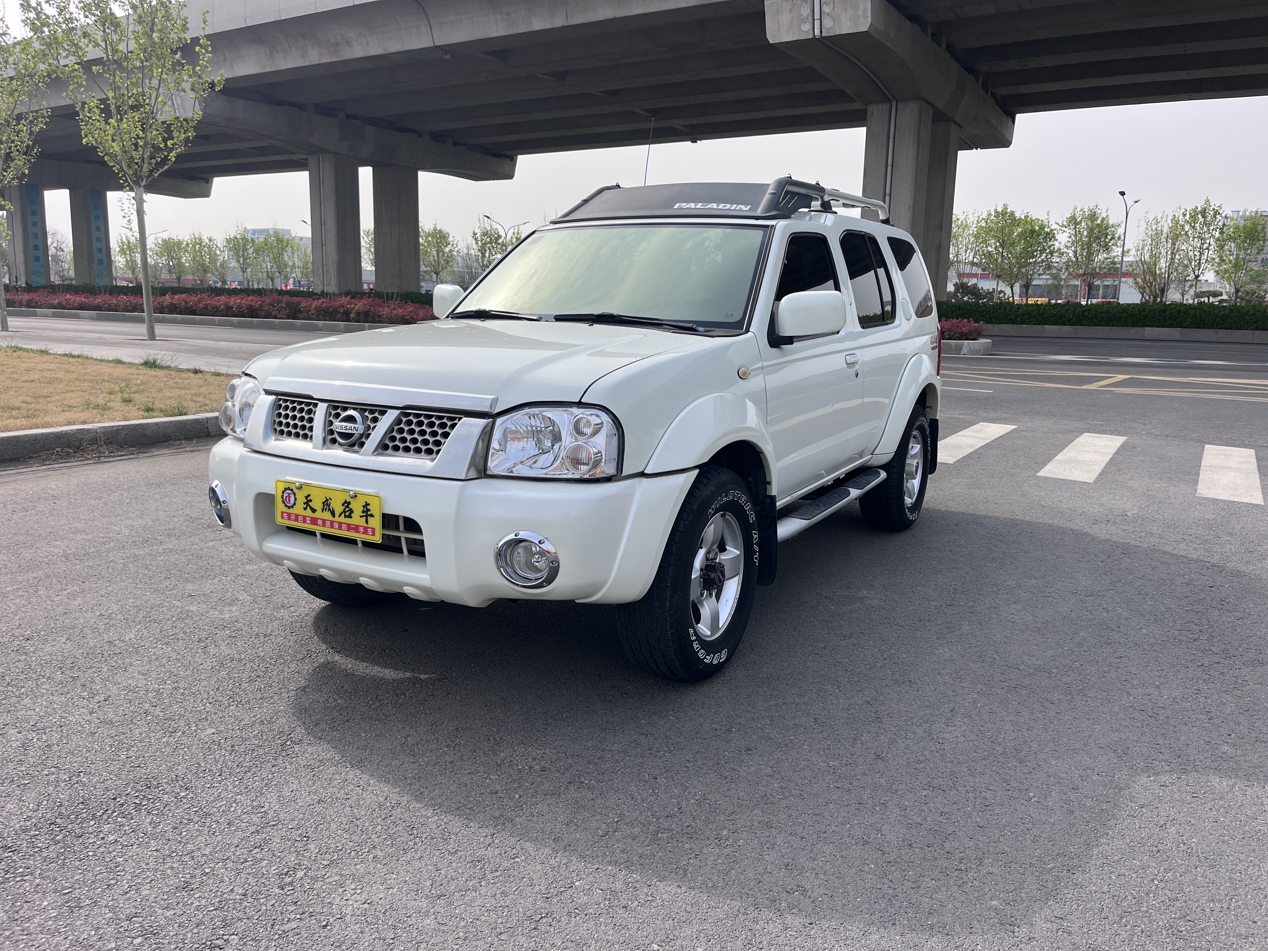 Nissan Paladin 2011 汽车图片 