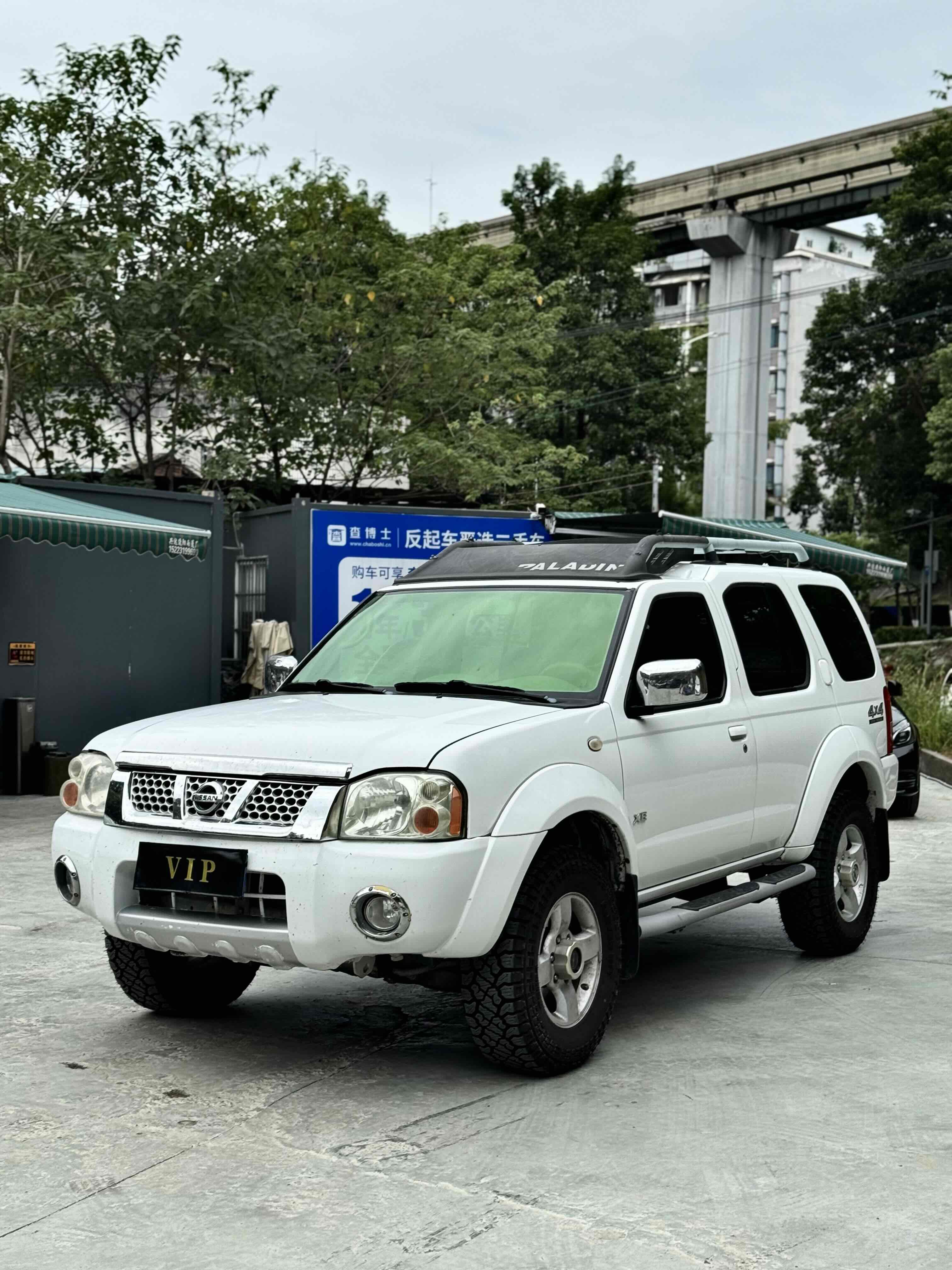 Nissan Paladin 2011 汽车图片 