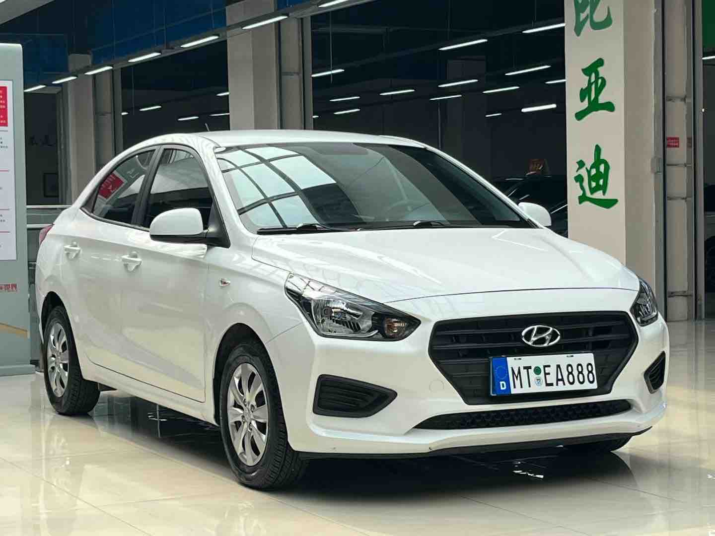 Hyundai Reina 2019 immagine di auto 