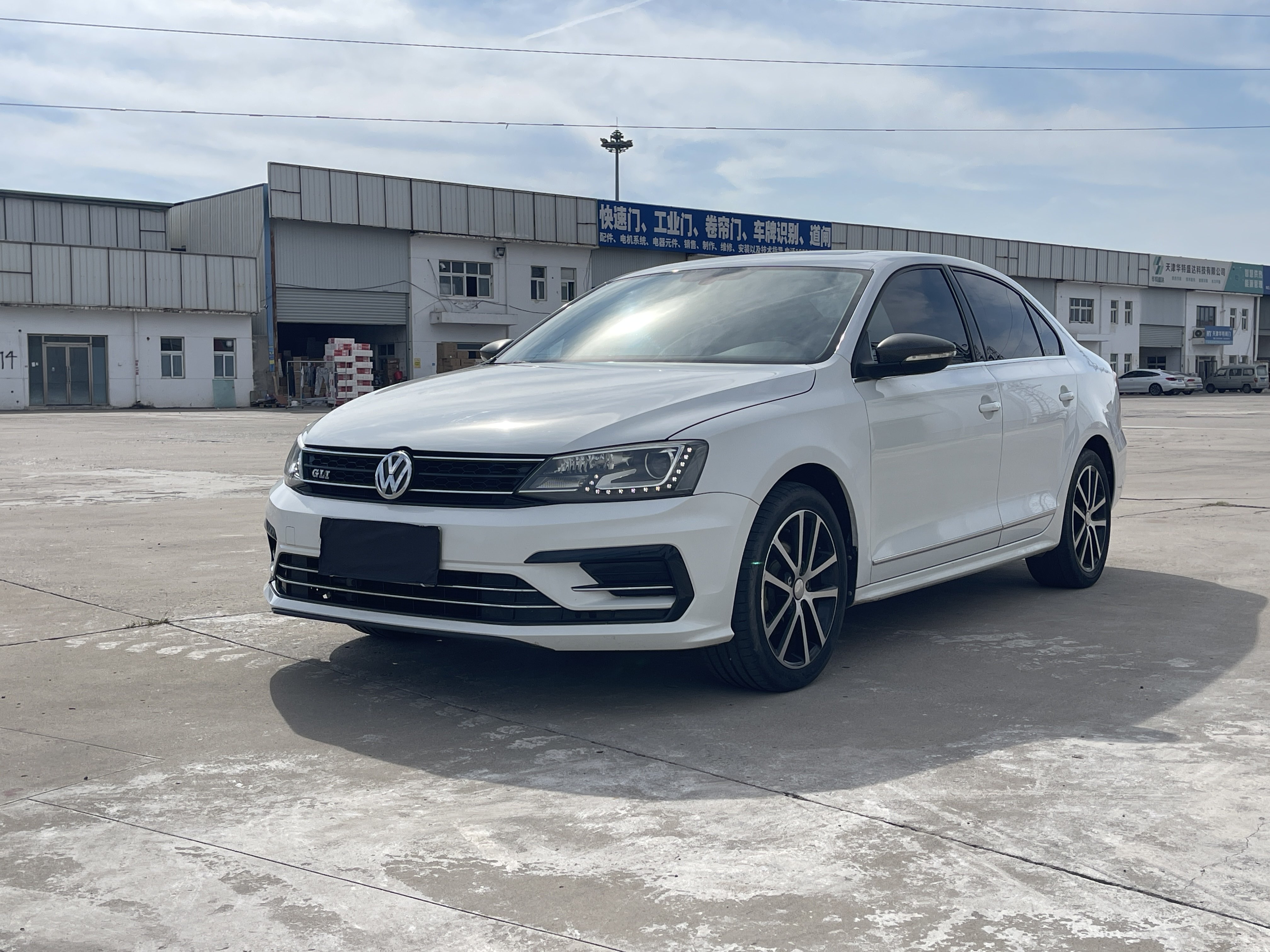 Volkswagen Sagitar 2017 immagine di auto 