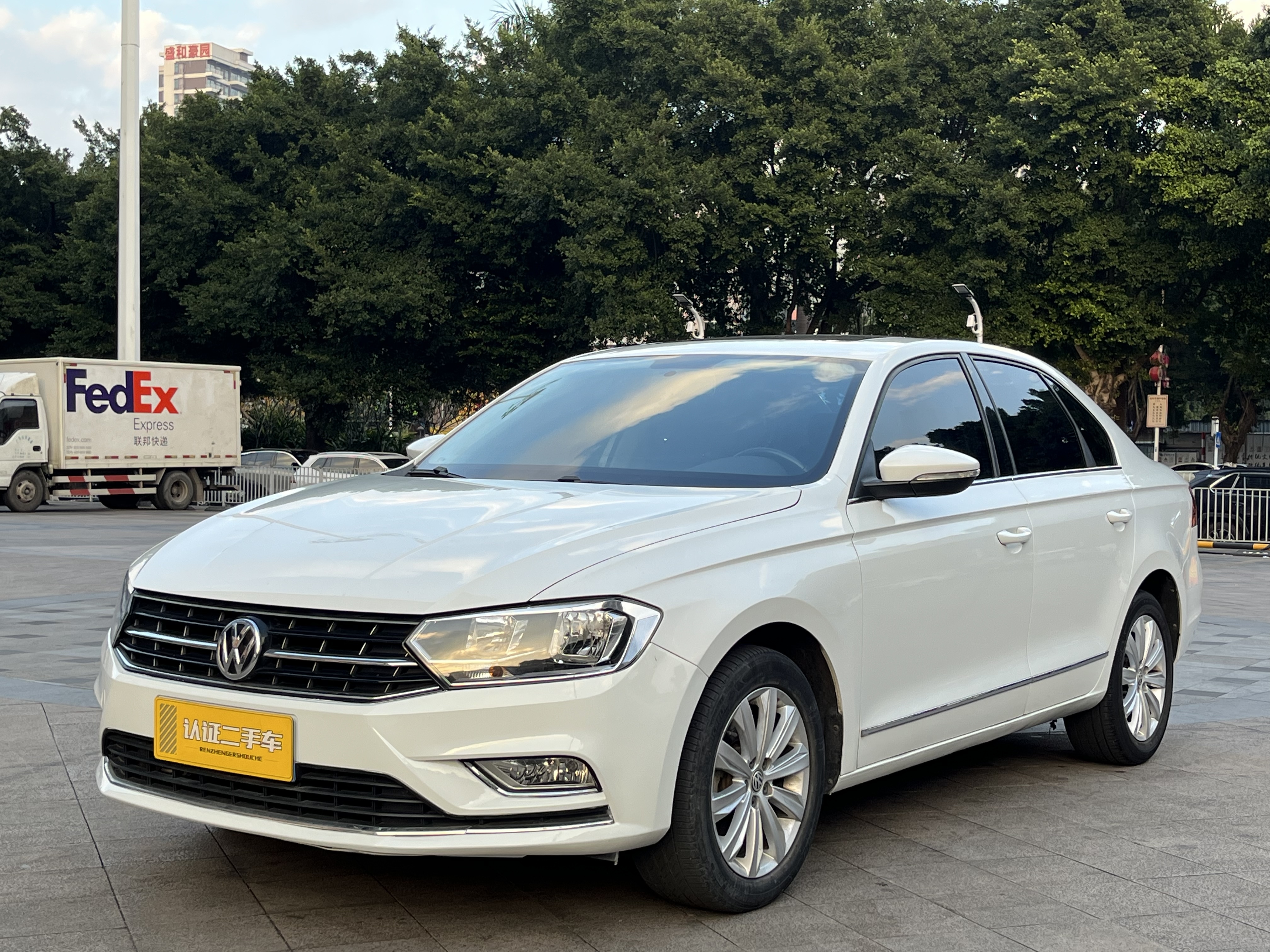 Volkswagen Bora 2017 car image 