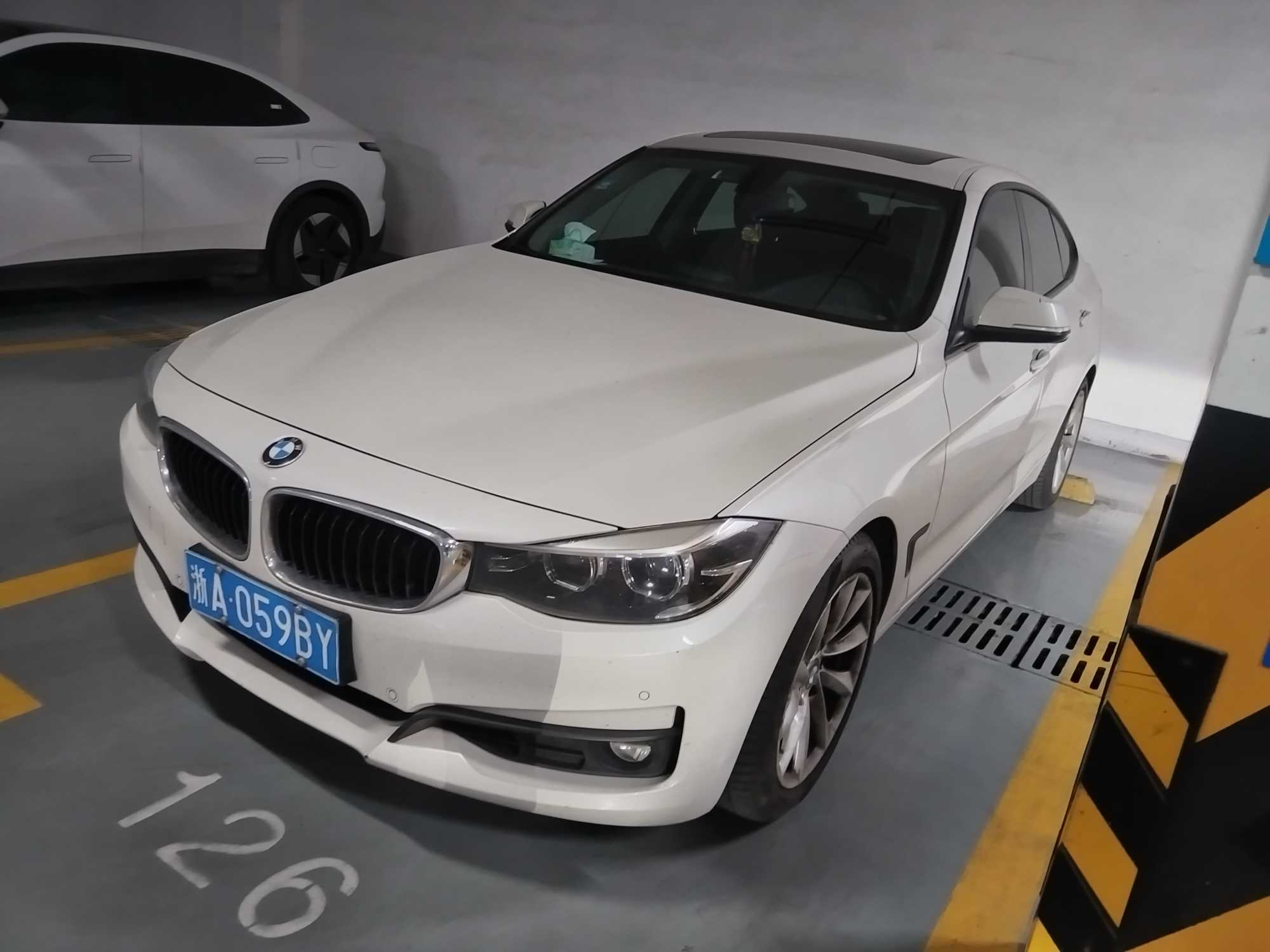 BMW 3 Series GT 2018 BMW 3 Series GT 2018 immagine di auto