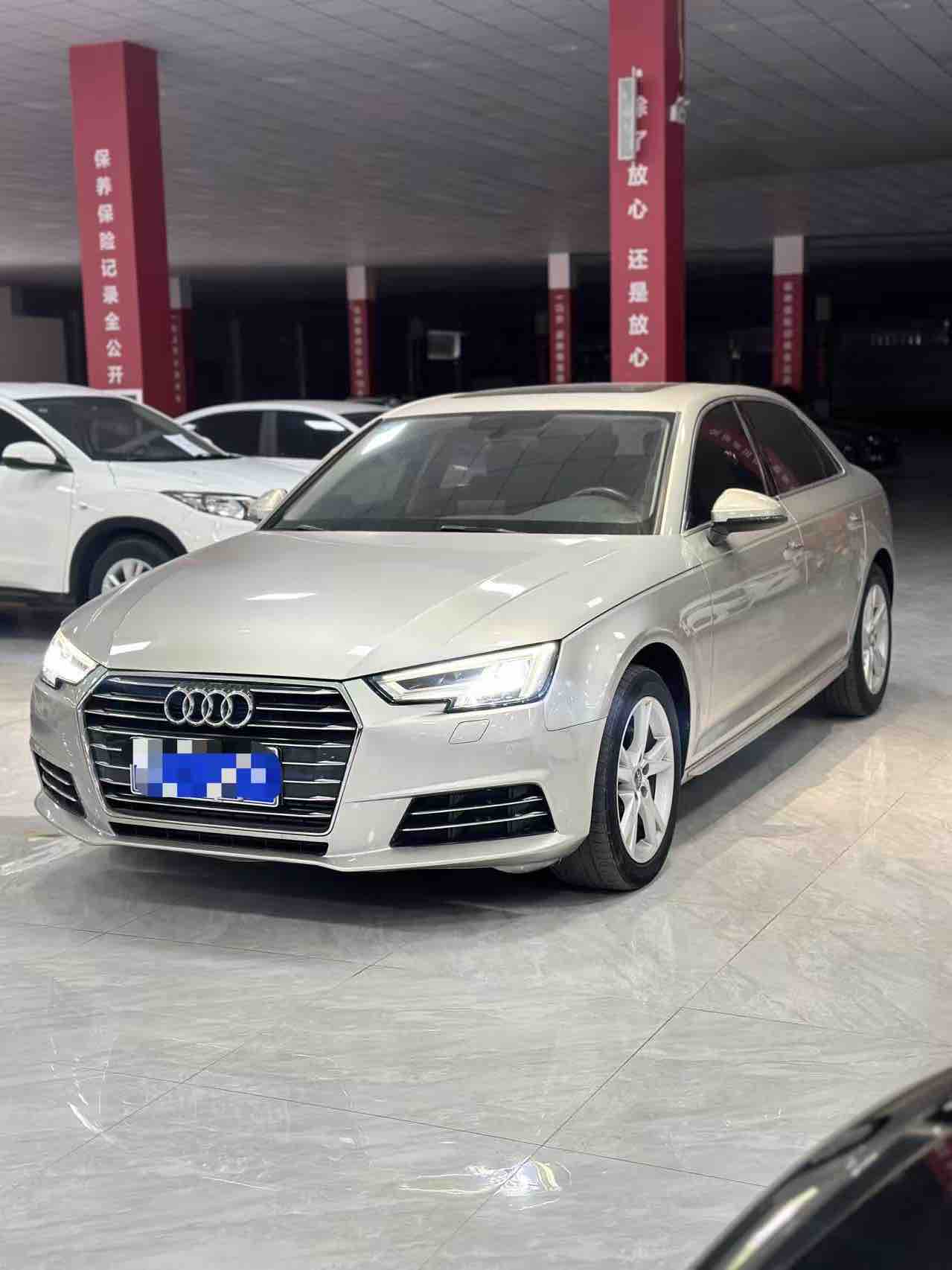 Audi A4L 2018 car image 