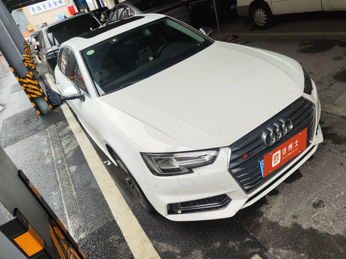 Audi A4L 2018 Audi A4L 2018 car image