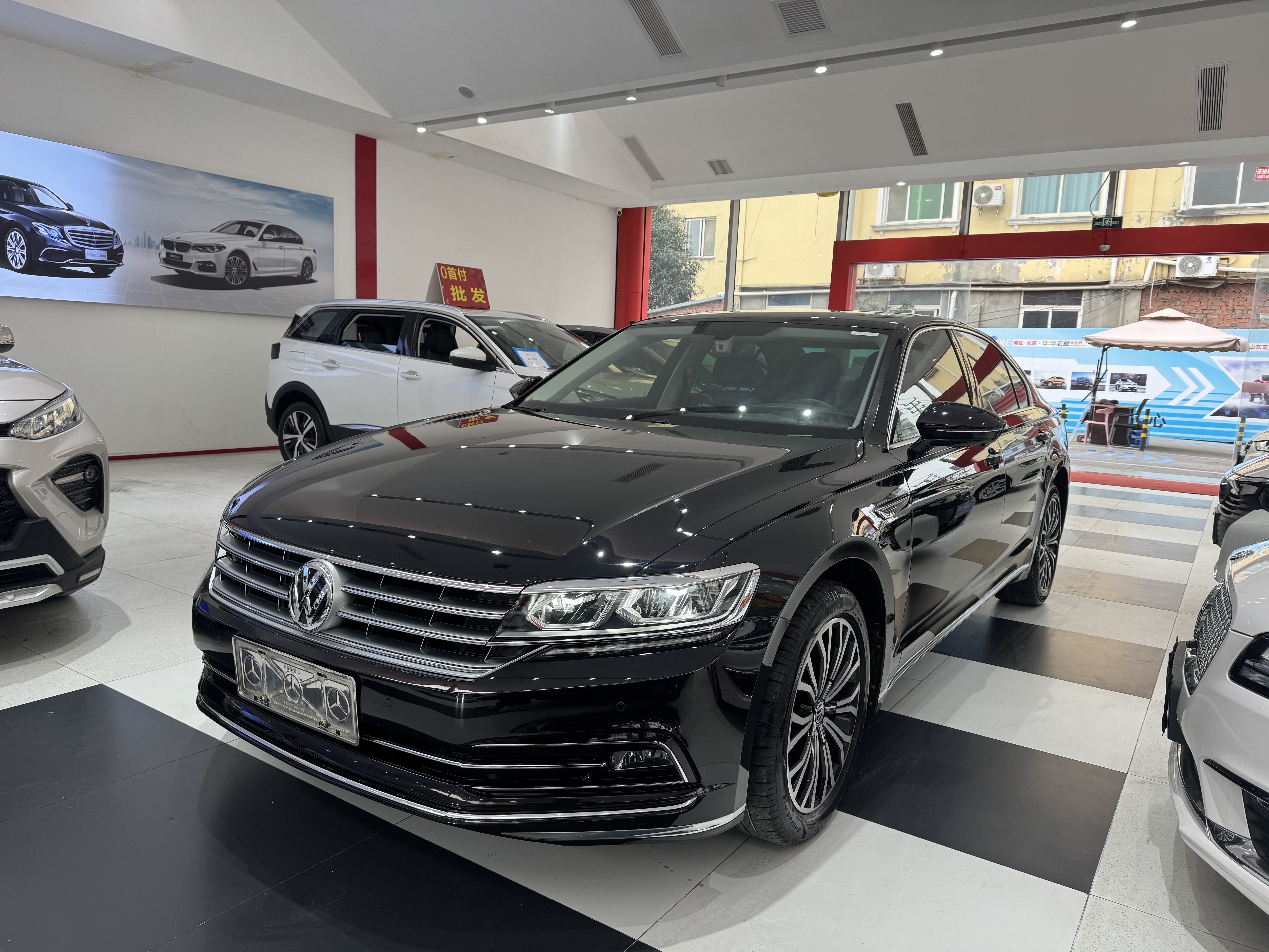 Volkswagen Phideon 2018 immagine di auto 