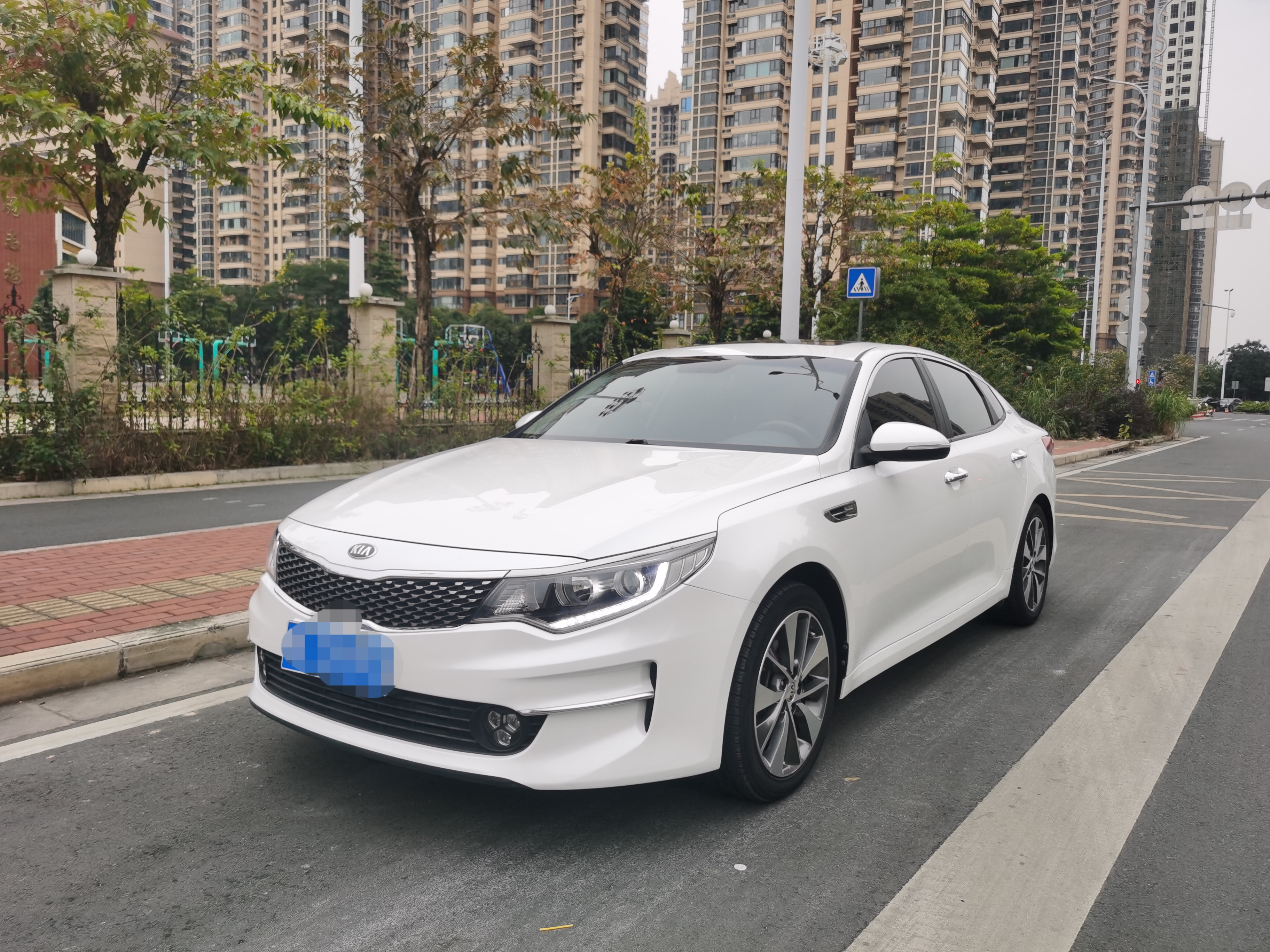 Kia K5 2018 Kia K5 2018 car image