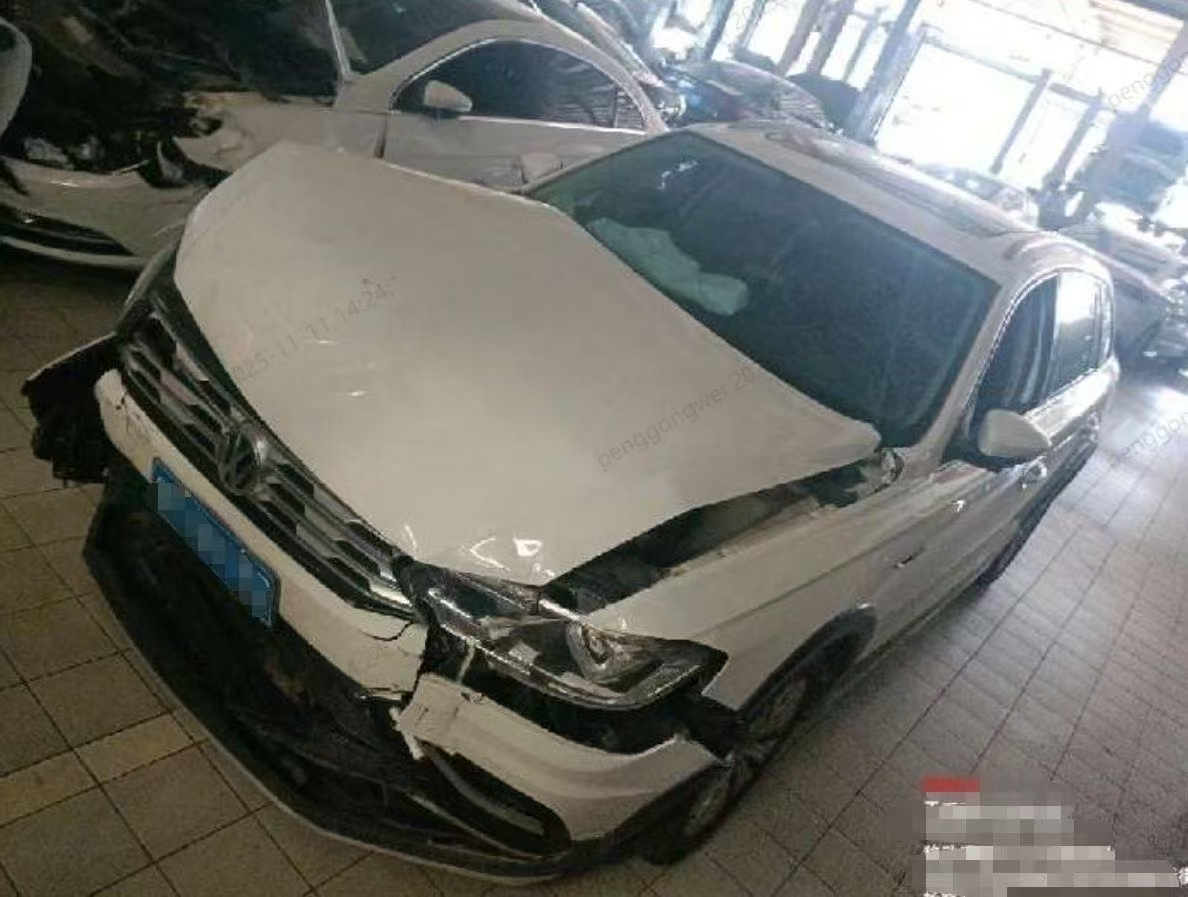 Volkswagen C-Trek 2018 Volkswagen C-Trek 2018 immagine di auto