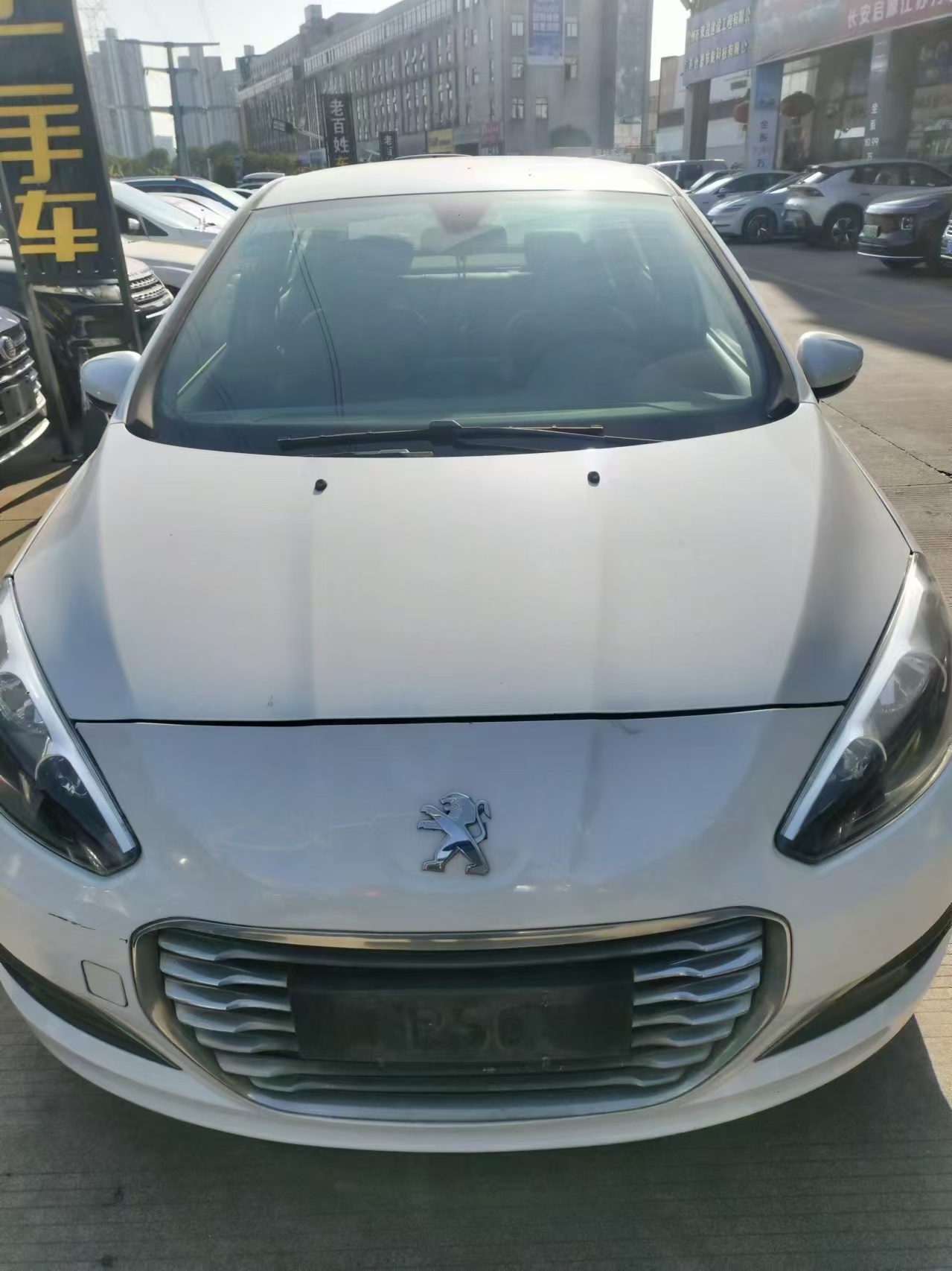 Peugeot 308 2015 Peugeot 308 2015 car image
