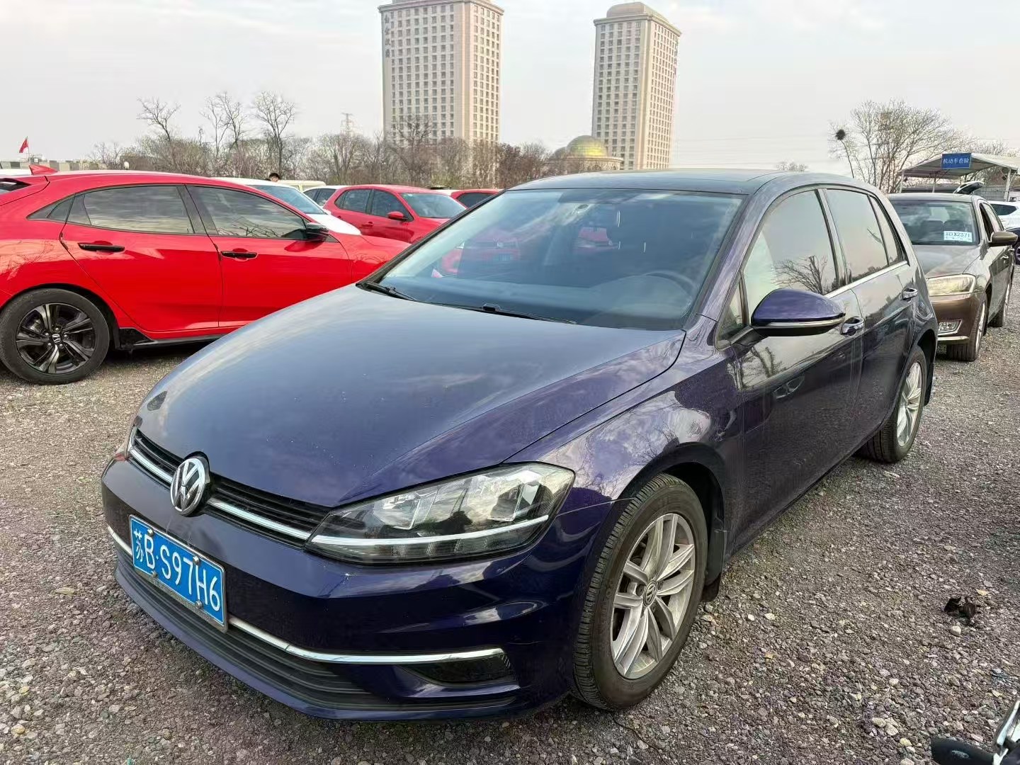 Volkswagen Golf 2018 car image 