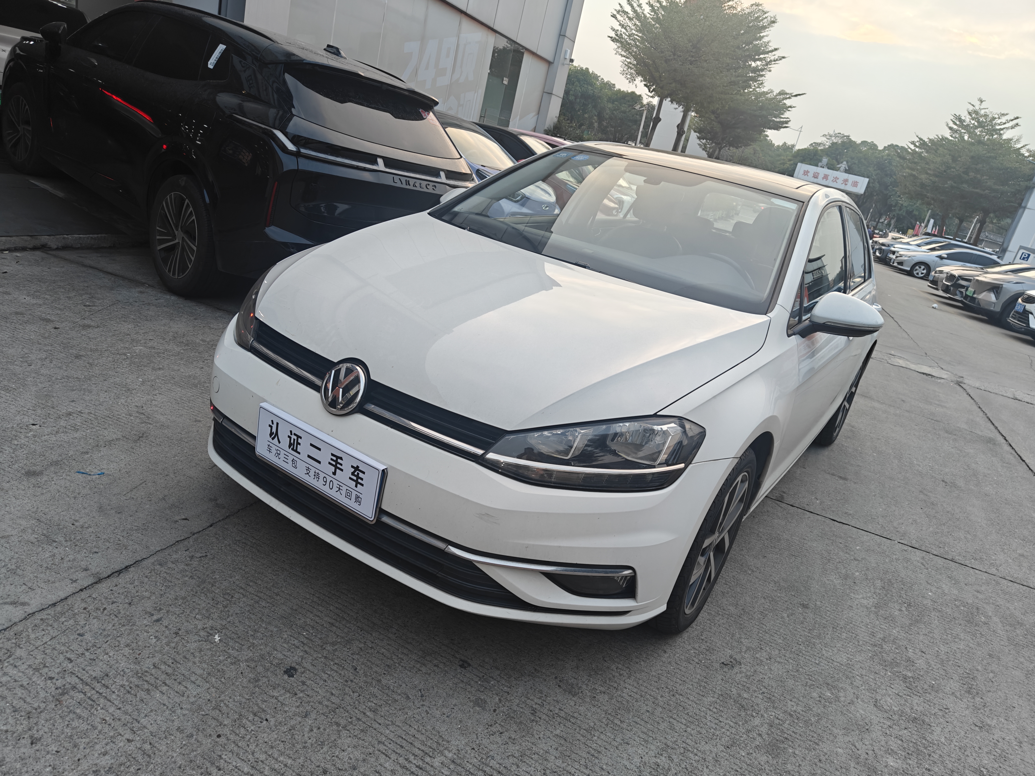 Volkswagen Golf 2018 Volkswagen Golf 2018 car image