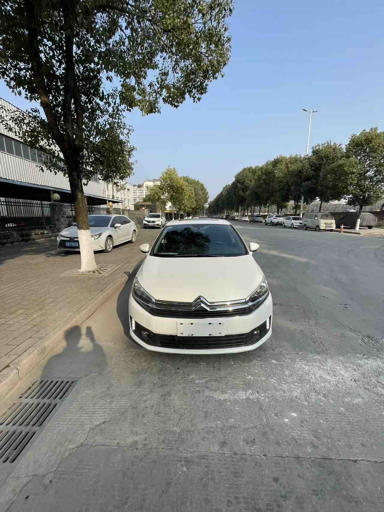 Citroen C4 C-Quatre 2018 car image 