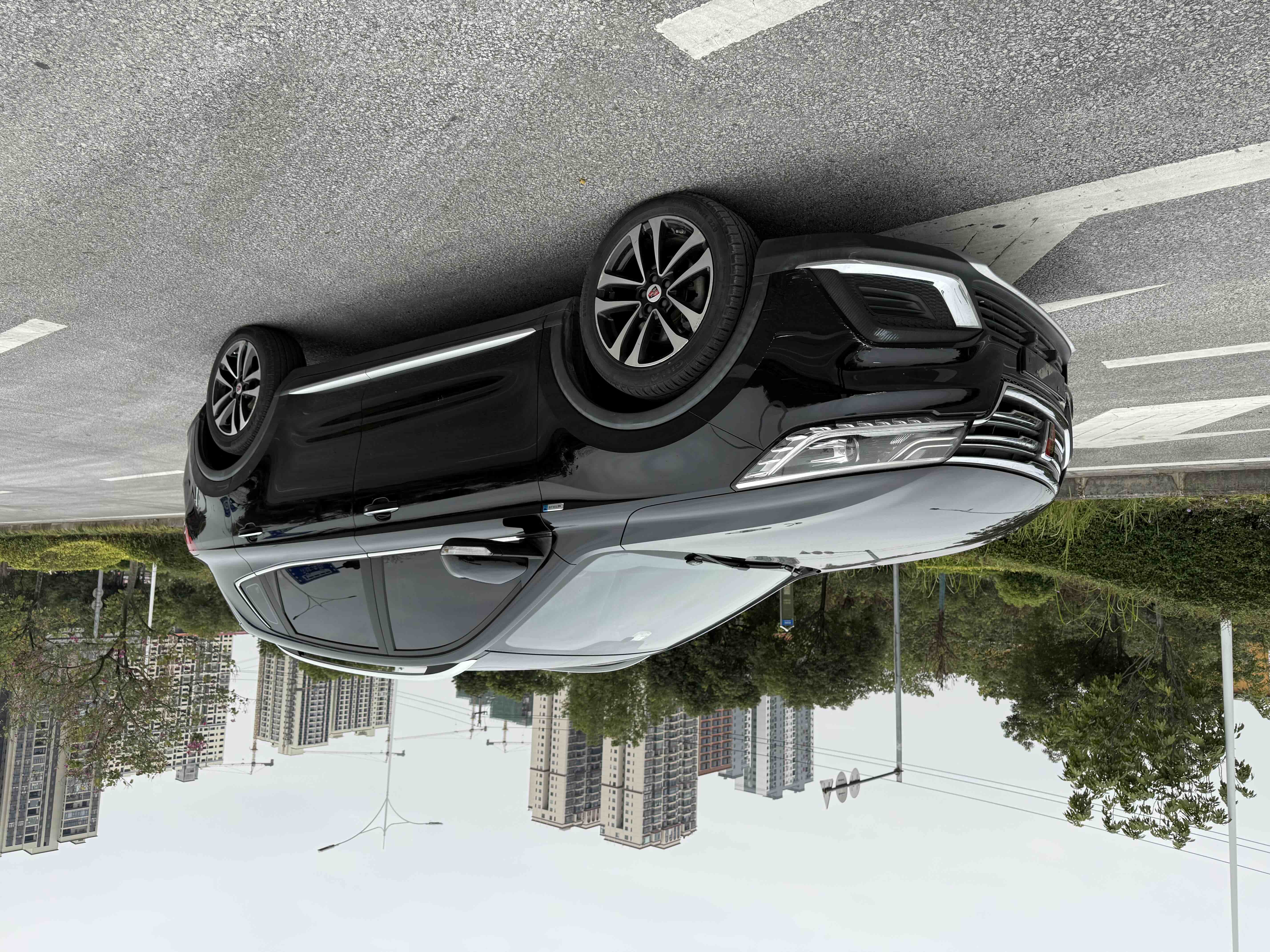 Roewe RX3 2018 car image 