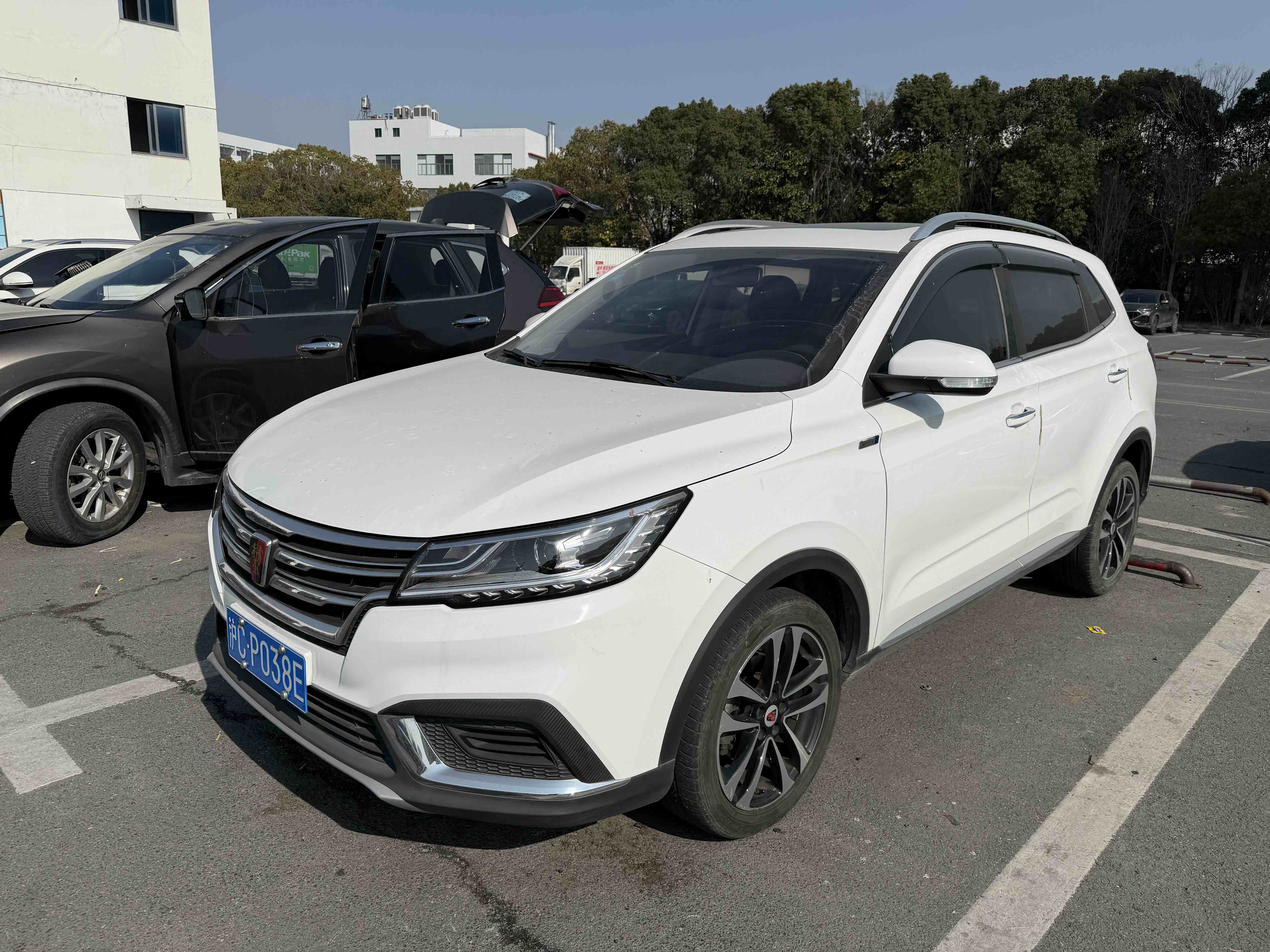 Roewe RX3 2019 car image 