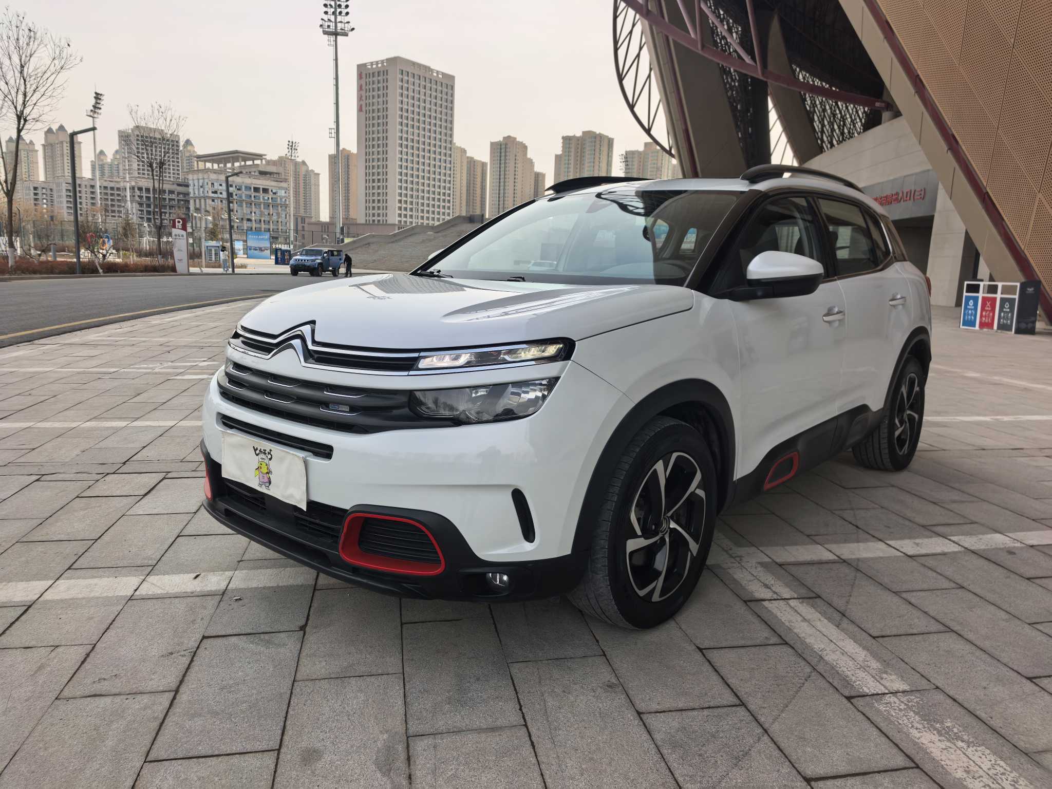 Citroen C5 AIRCROSS 2017 car image 