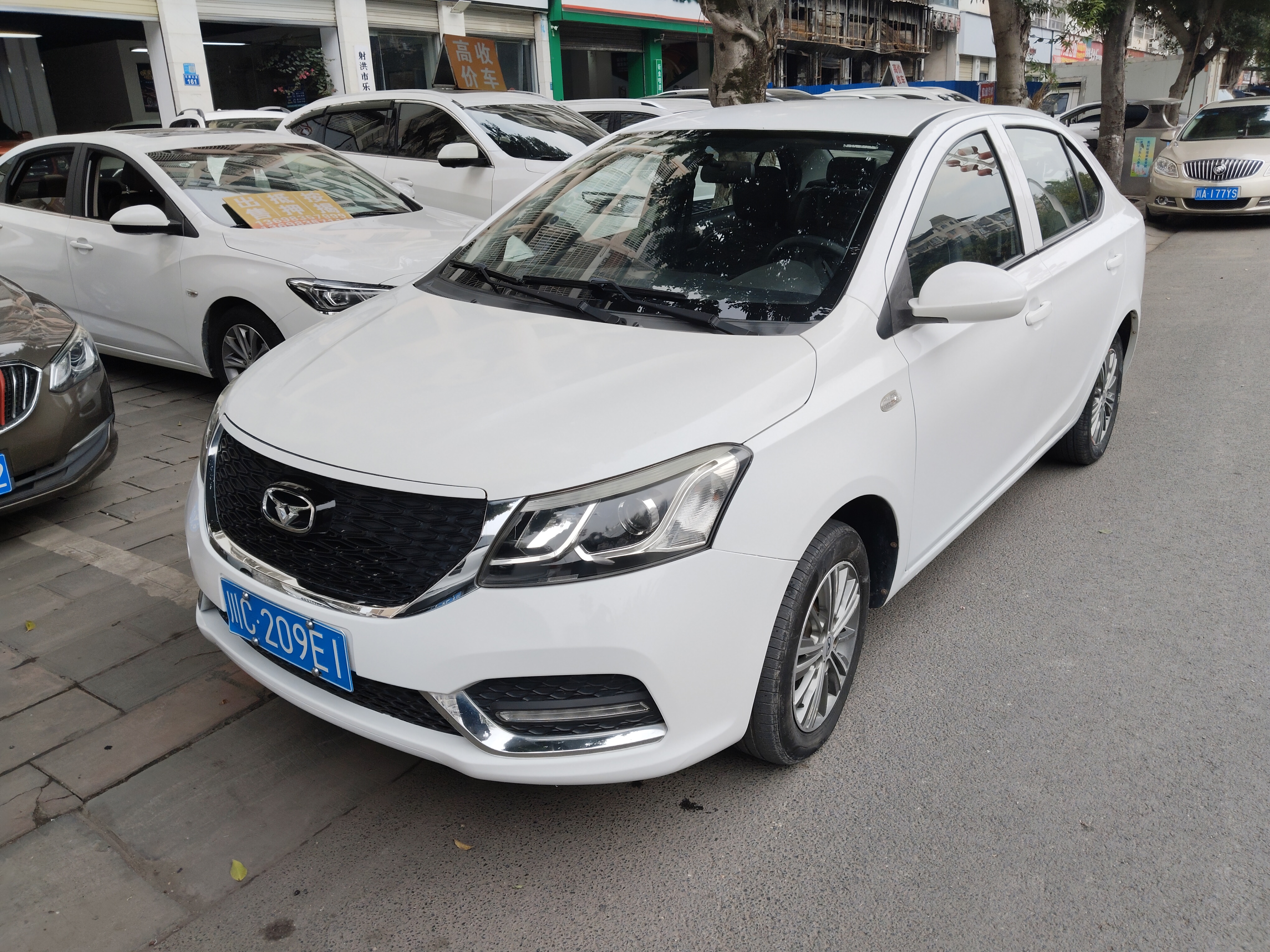 Kaiyi E3 2018 car image 