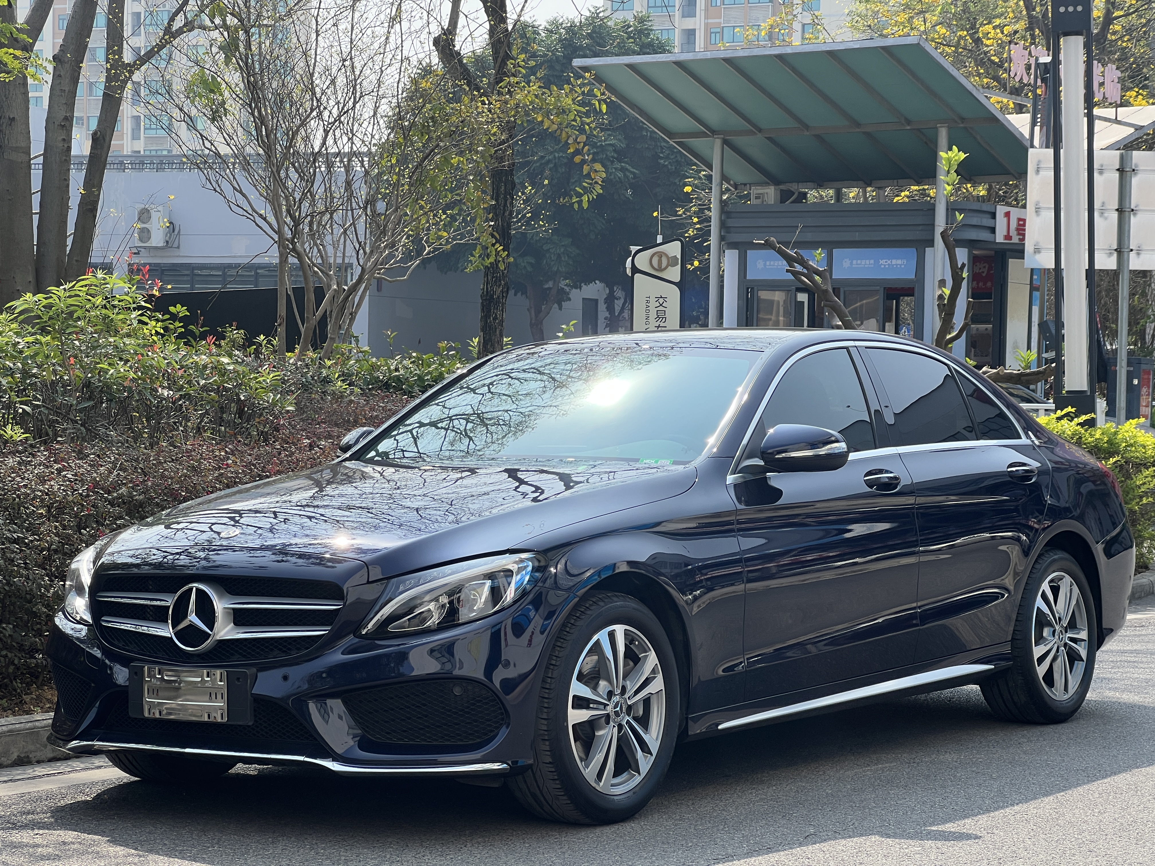 Mercedes-Benz C Class 2018 car image 