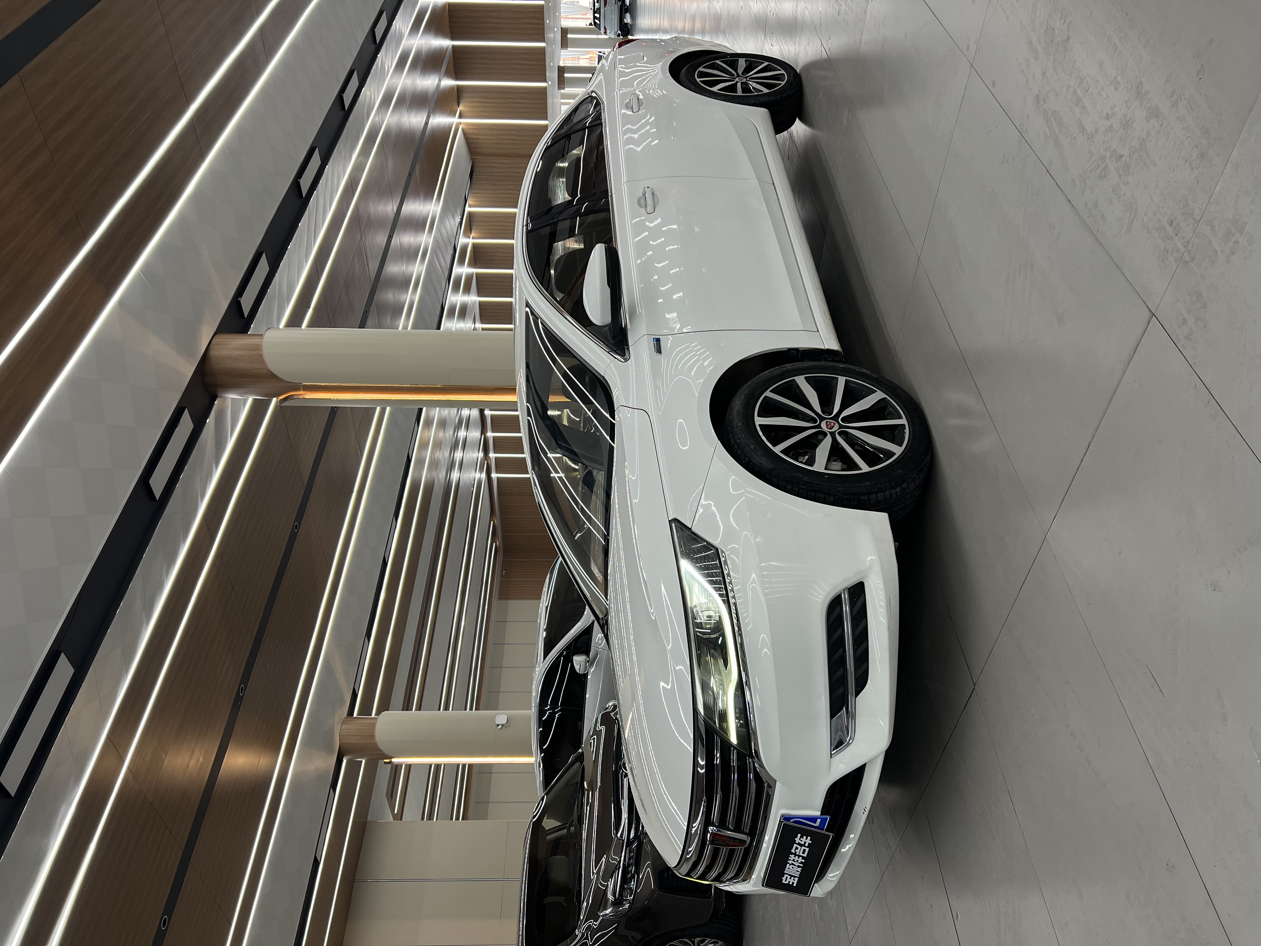 Roewe i6 2018 car image 