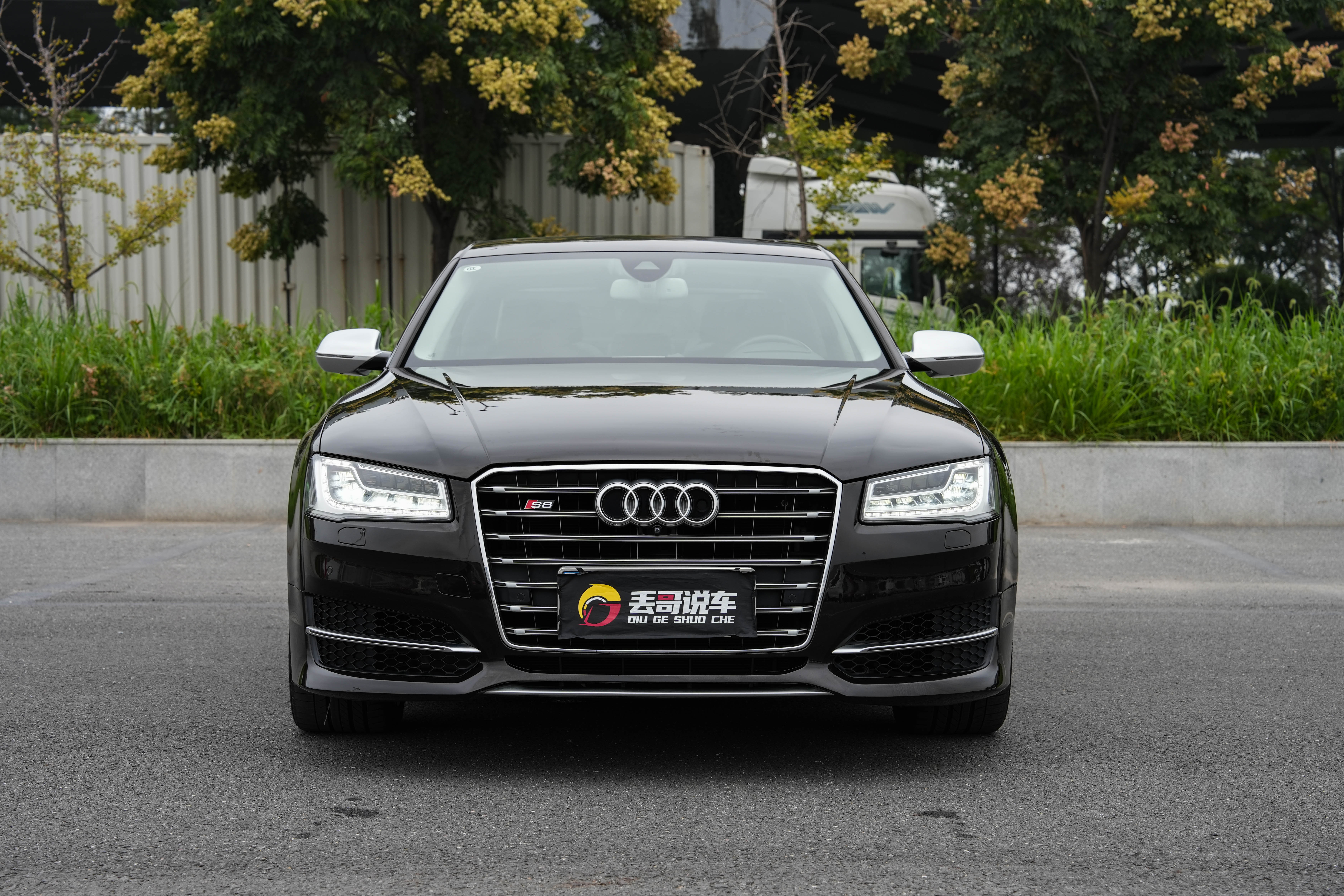 Audi S8 2017 car image 