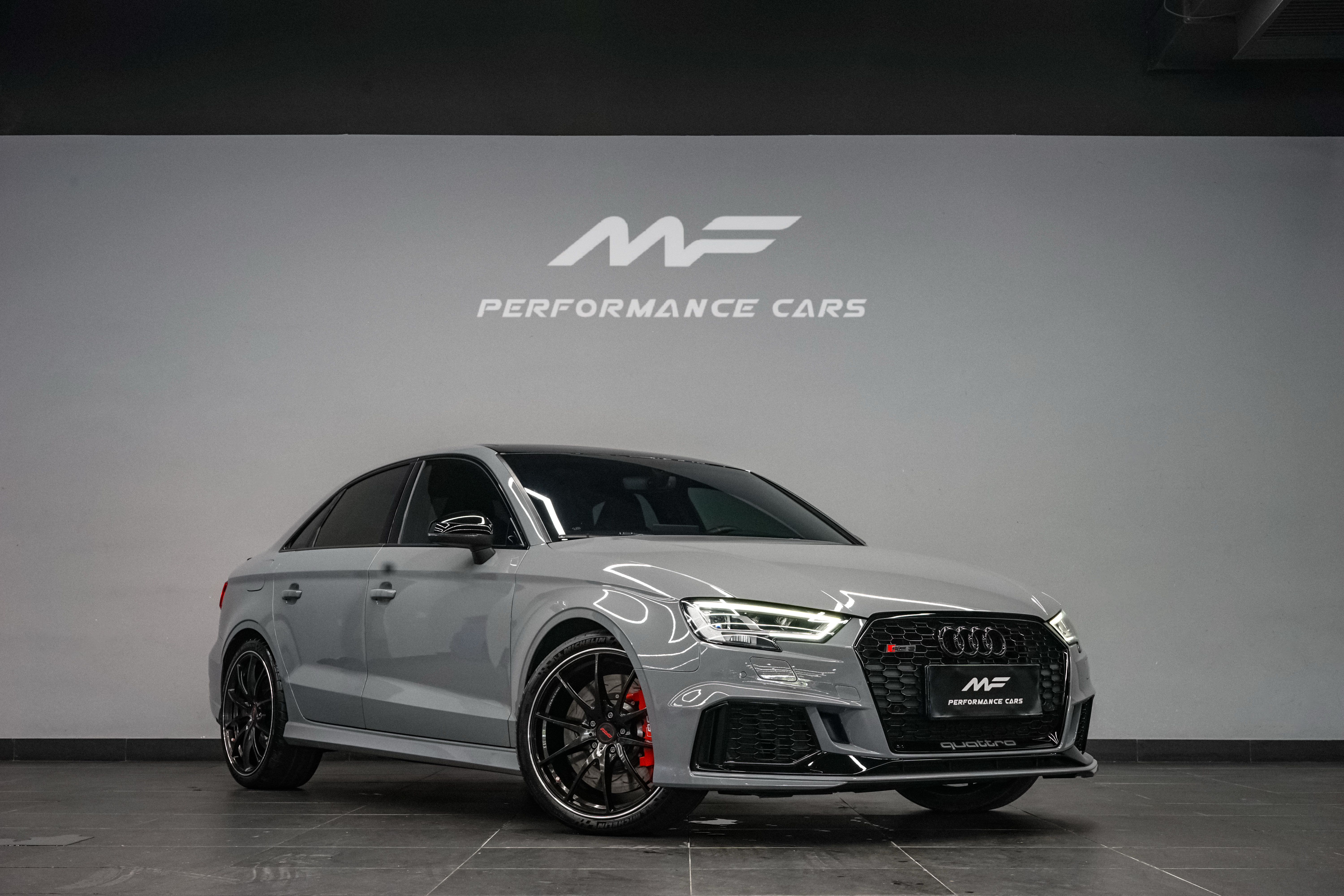 Audi RS 3 2019 car image 