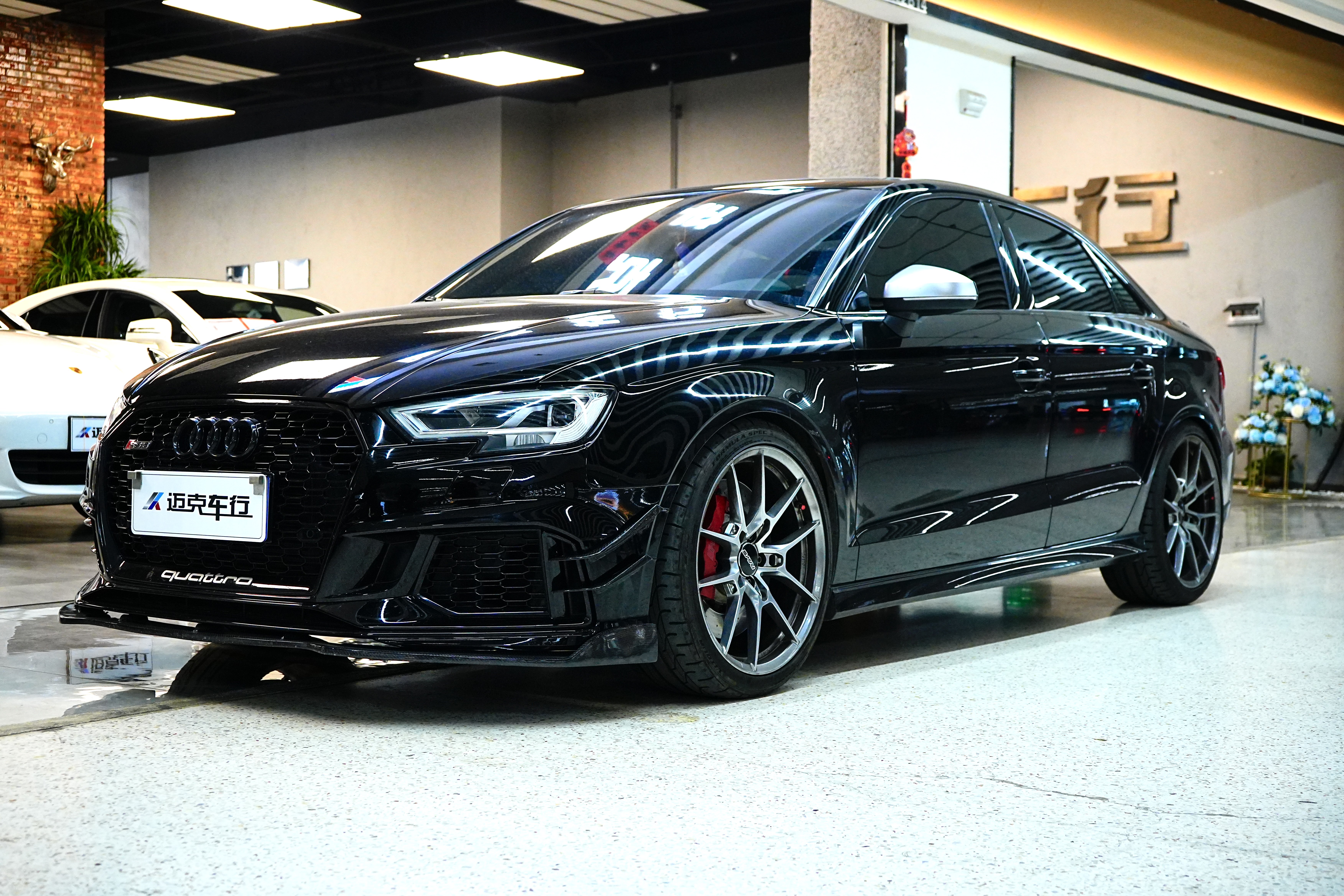 Audi RS 3 2018 car image 