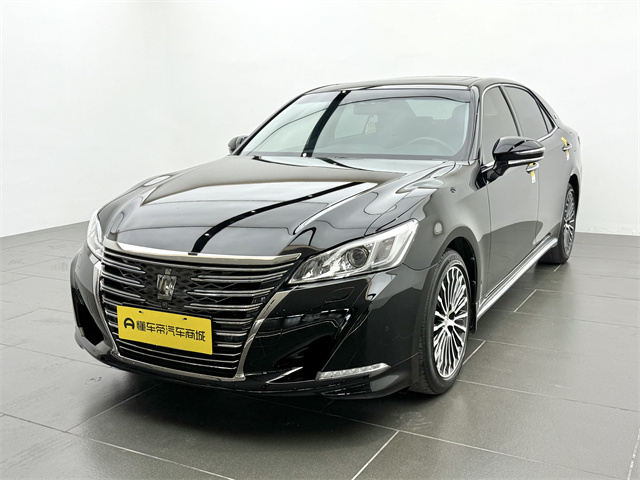Toyota Crown 2019 汽车图片 