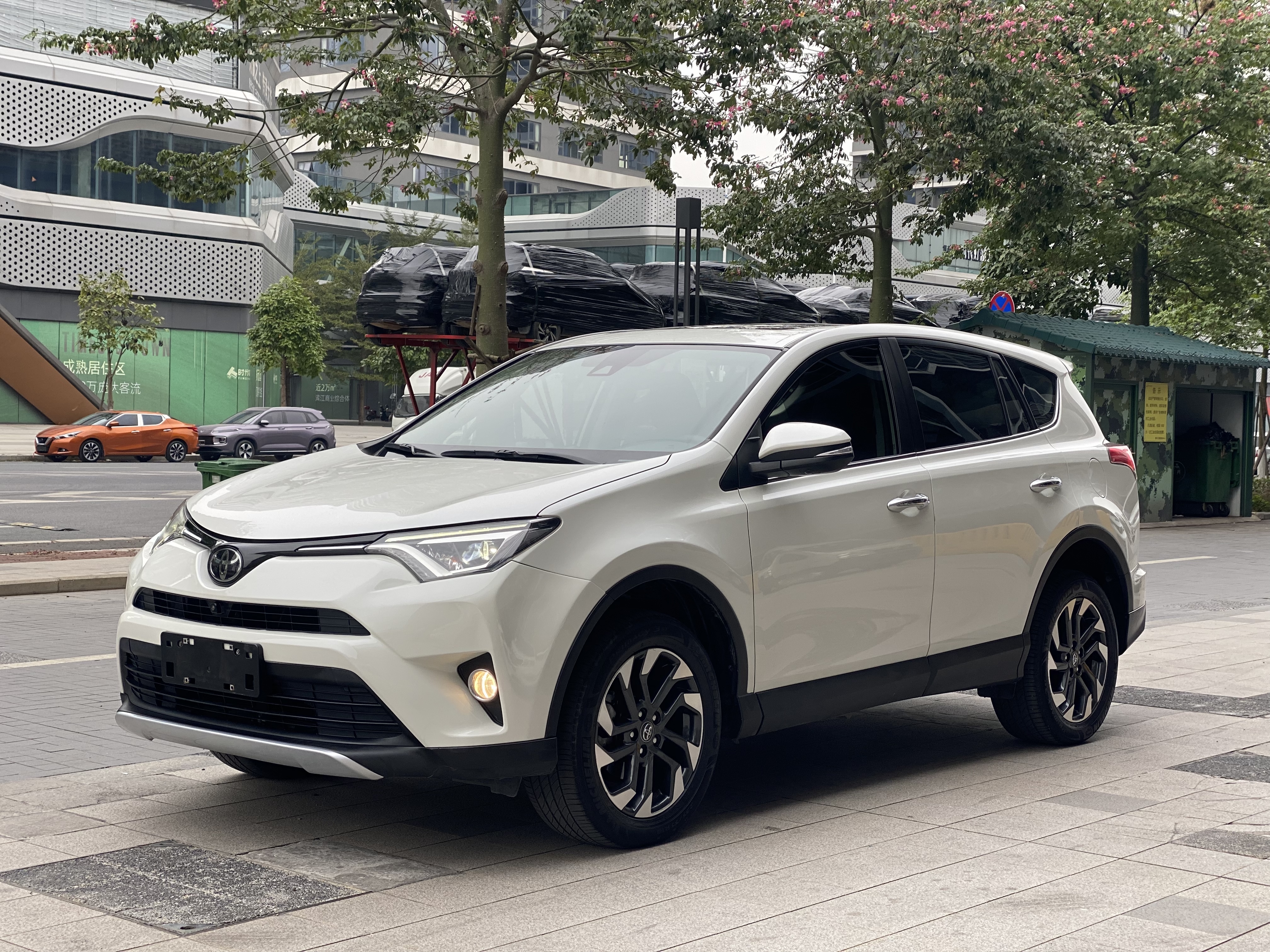 Toyota RAV4 2017 Toyota RAV4 2017 car image