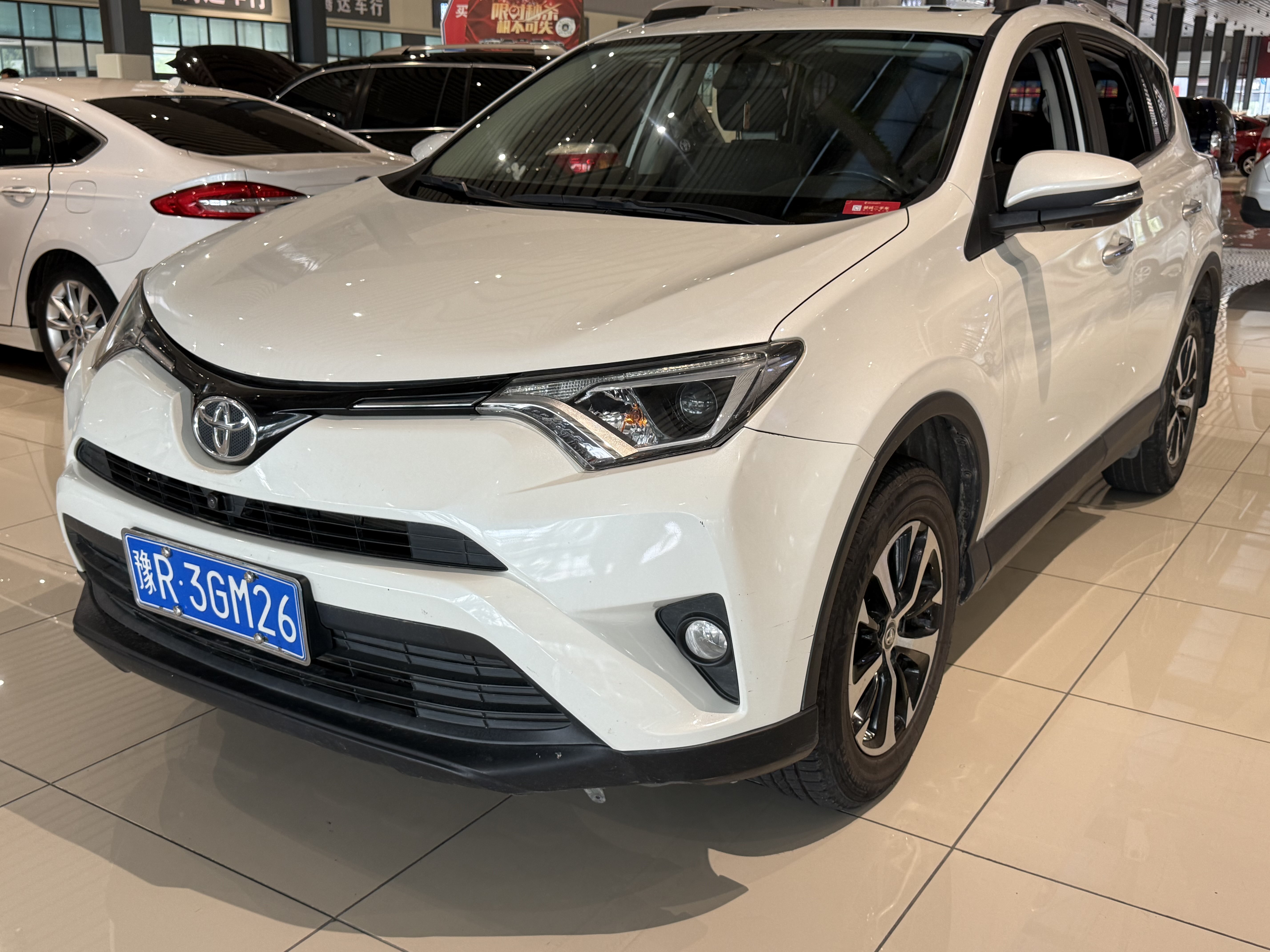 Toyota RAV4 2018 imagem de carro 