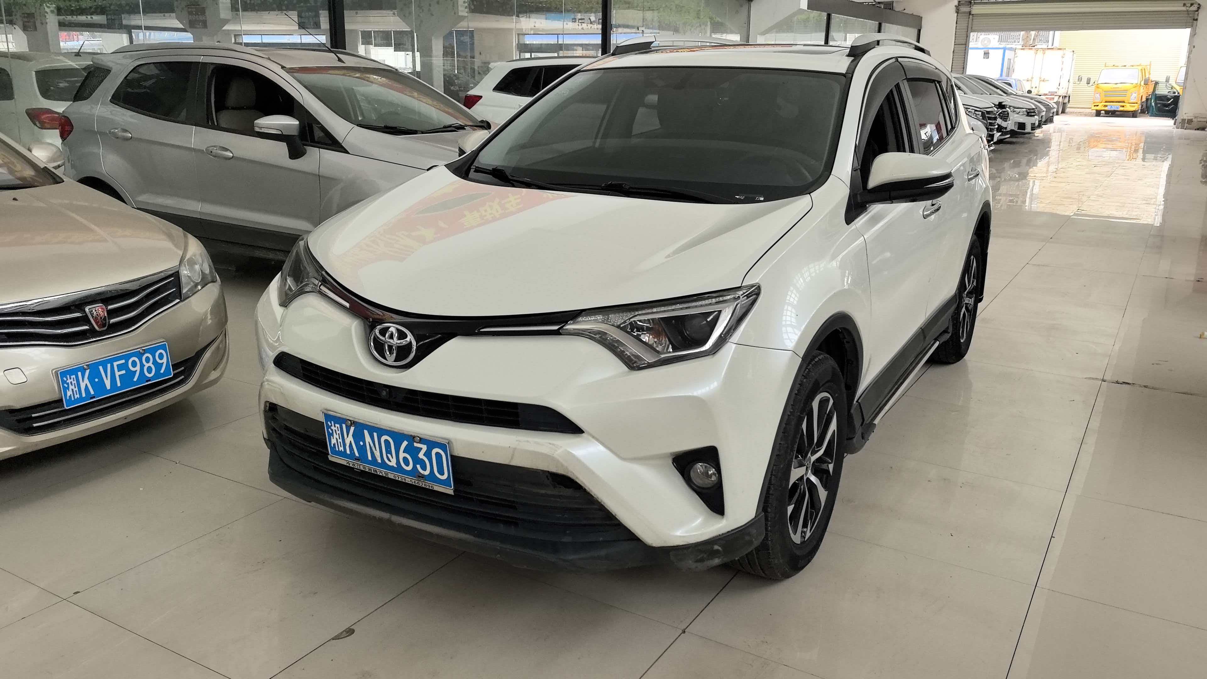 Toyota RAV4 2018 Toyota RAV4 2018 car image