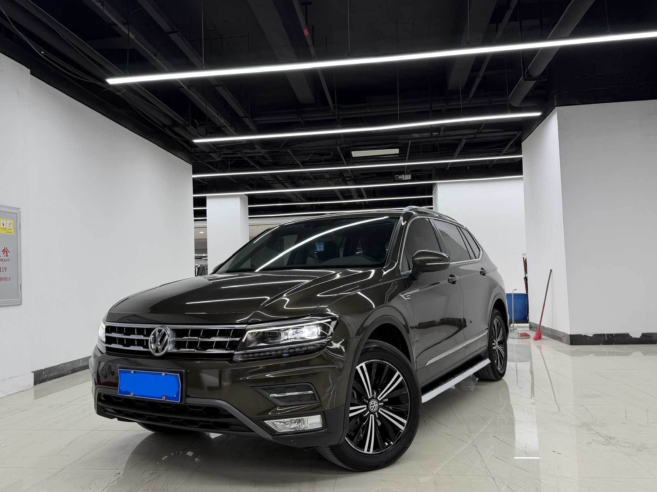 Volkswagen Tiguan L 2019 Volkswagen Tiguan L 2019 car image
