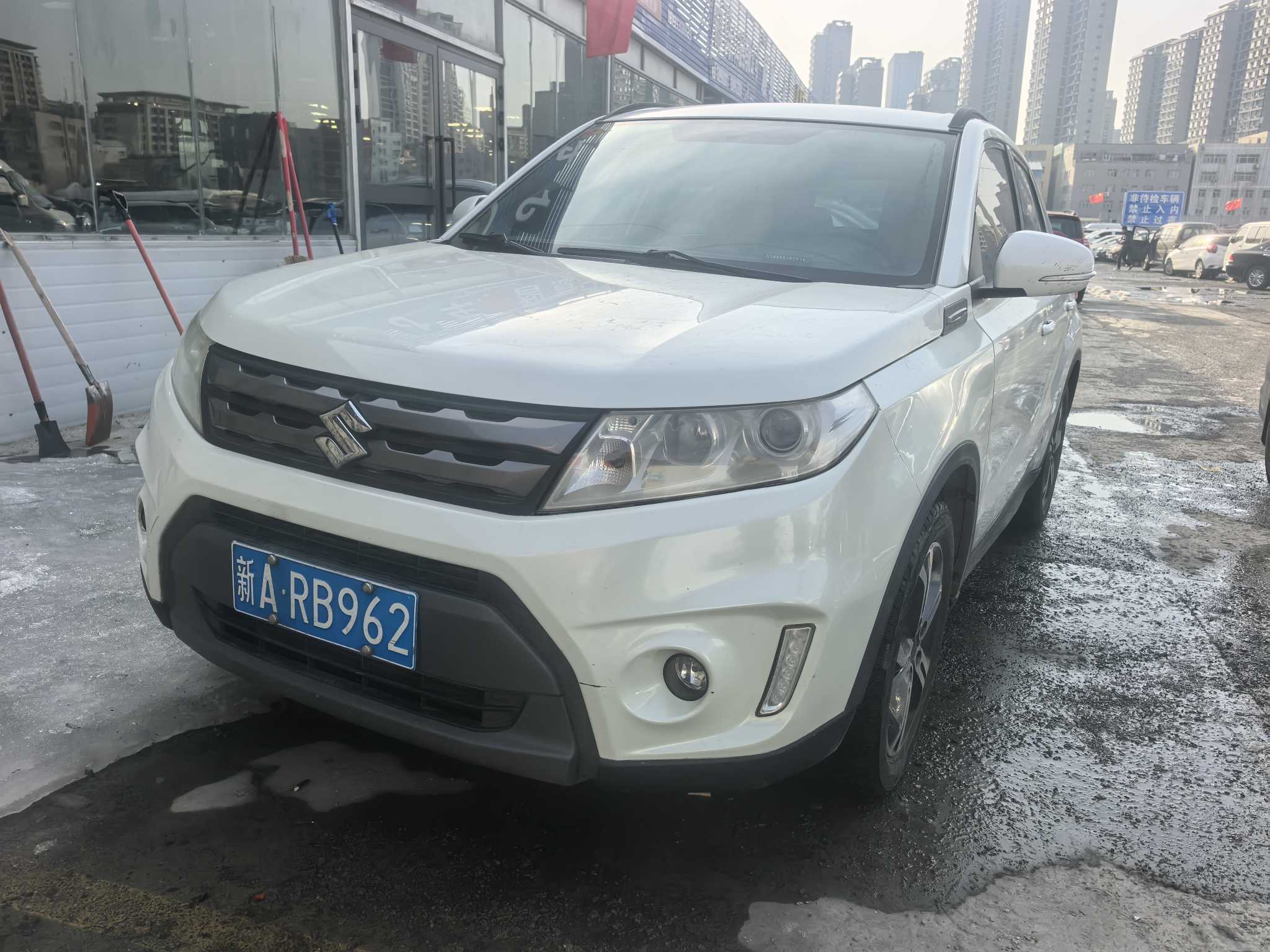 Suzuki Vitara 2019 汽车图片 