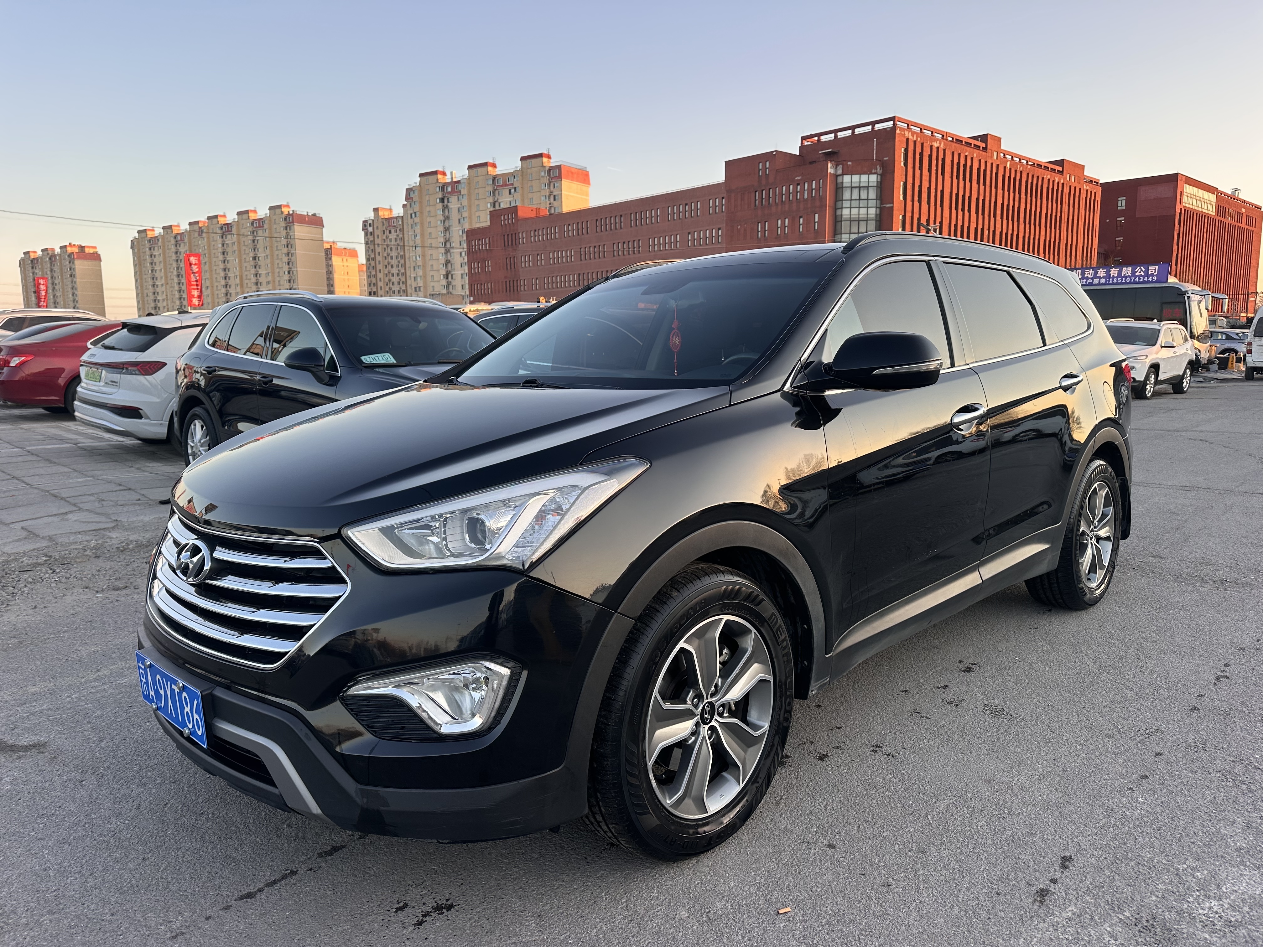Hyundai Grand Santa Fe 2014 car image 