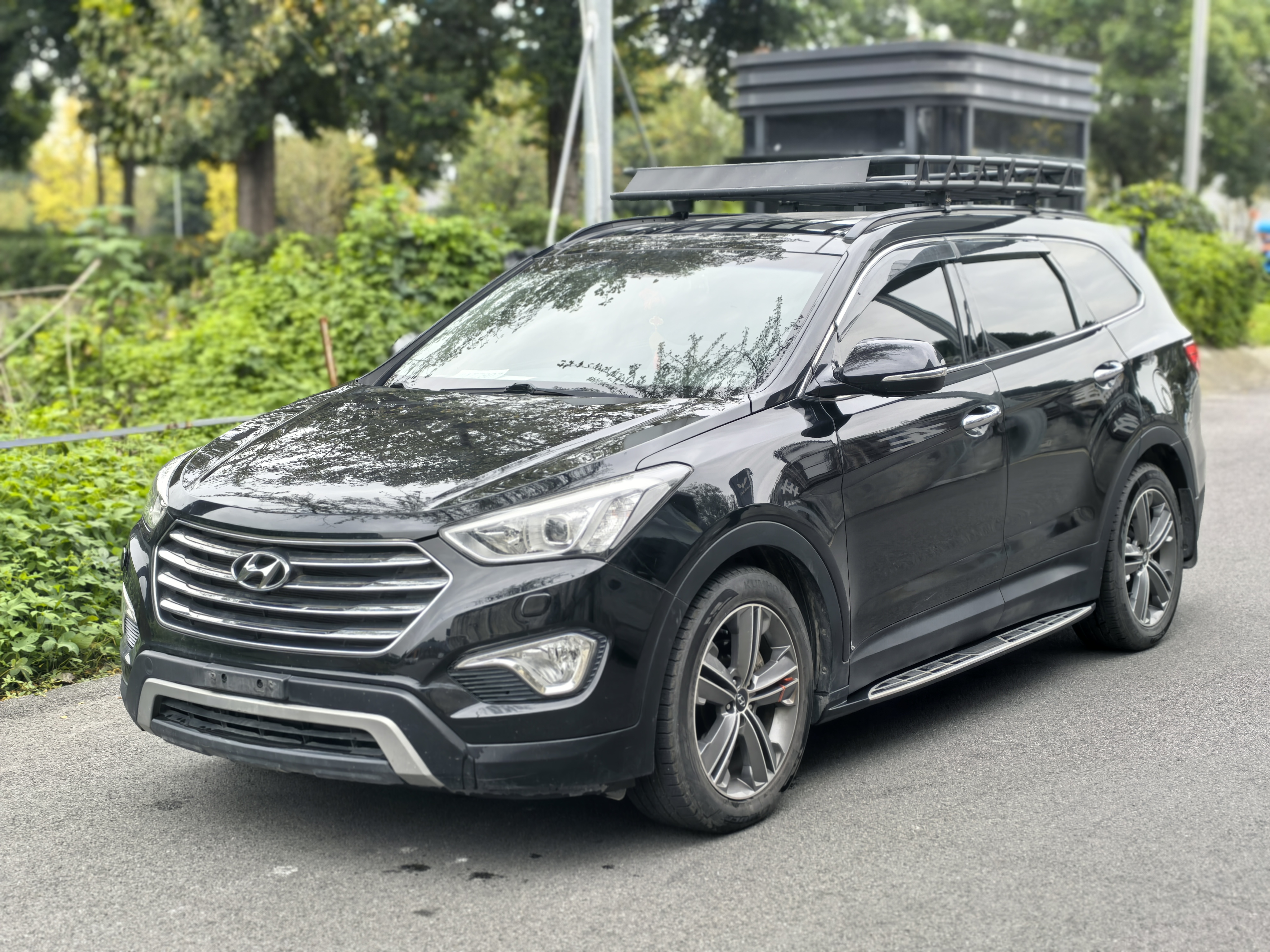 Hyundai Grand Santa Fe 2013 car image 