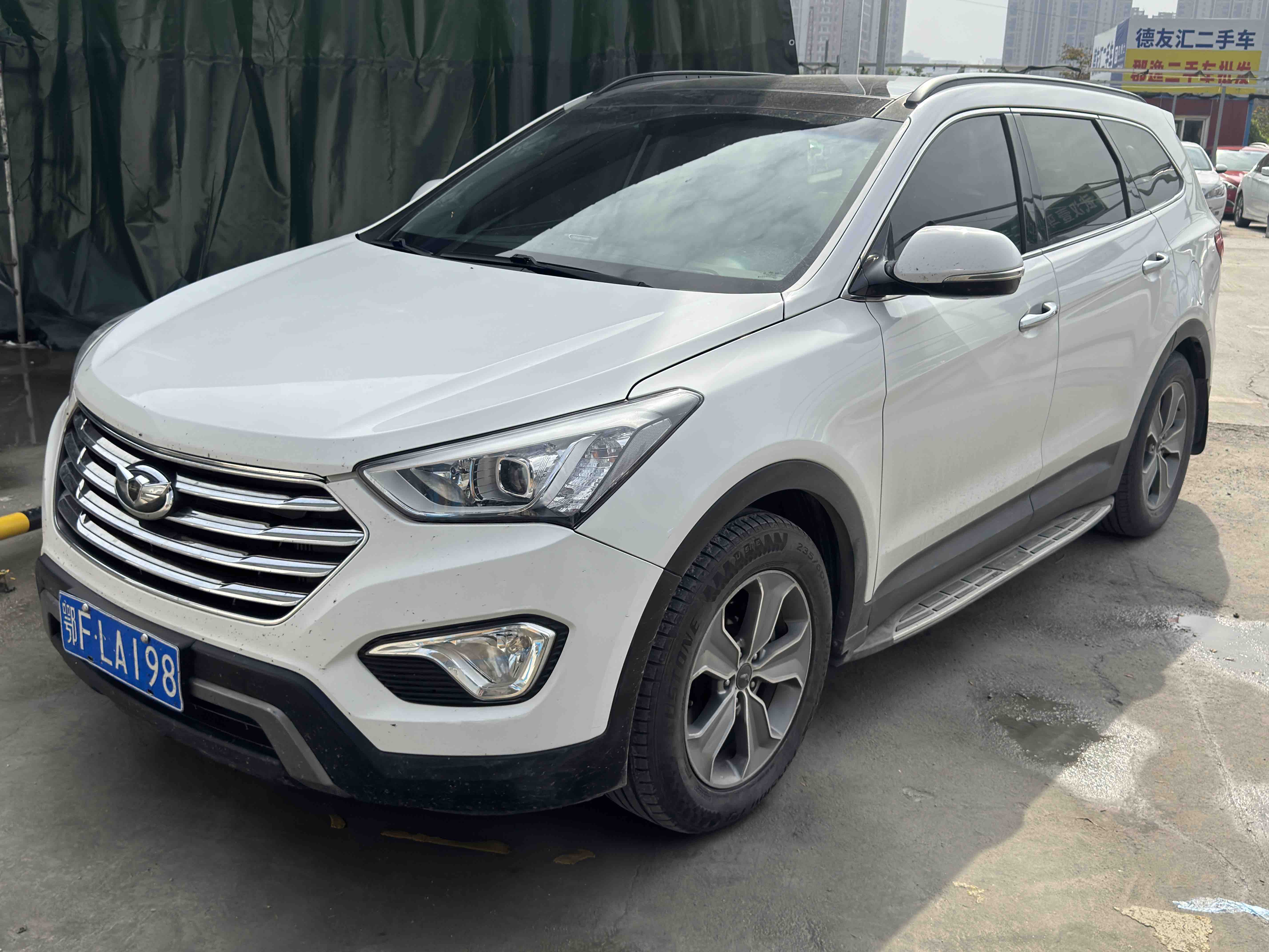 Hyundai Grand Santa Fe 2014 car image 