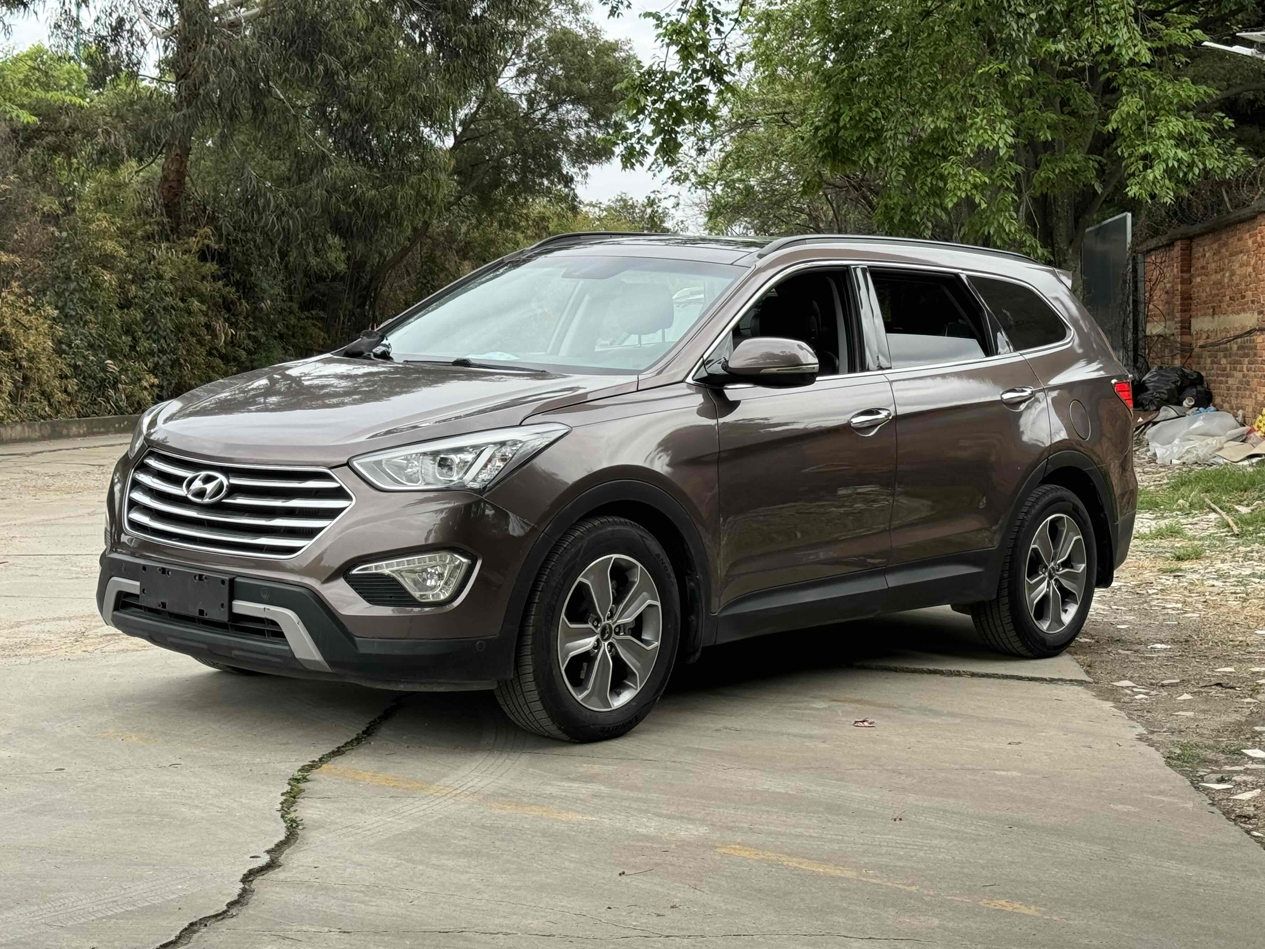 Hyundai Grand Santa Fe 2014 car image 