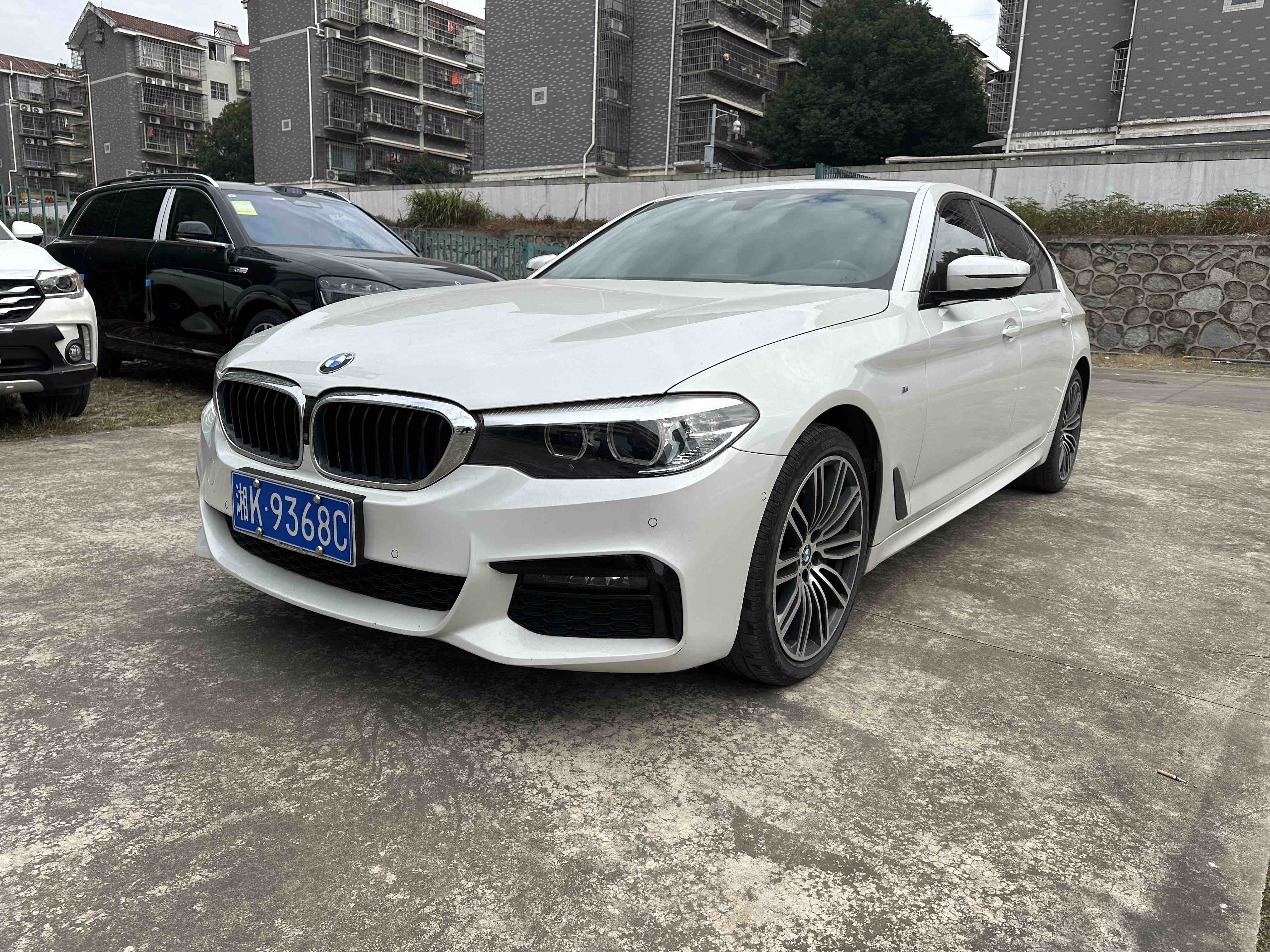 BMW 5 Series 2018 car image 
