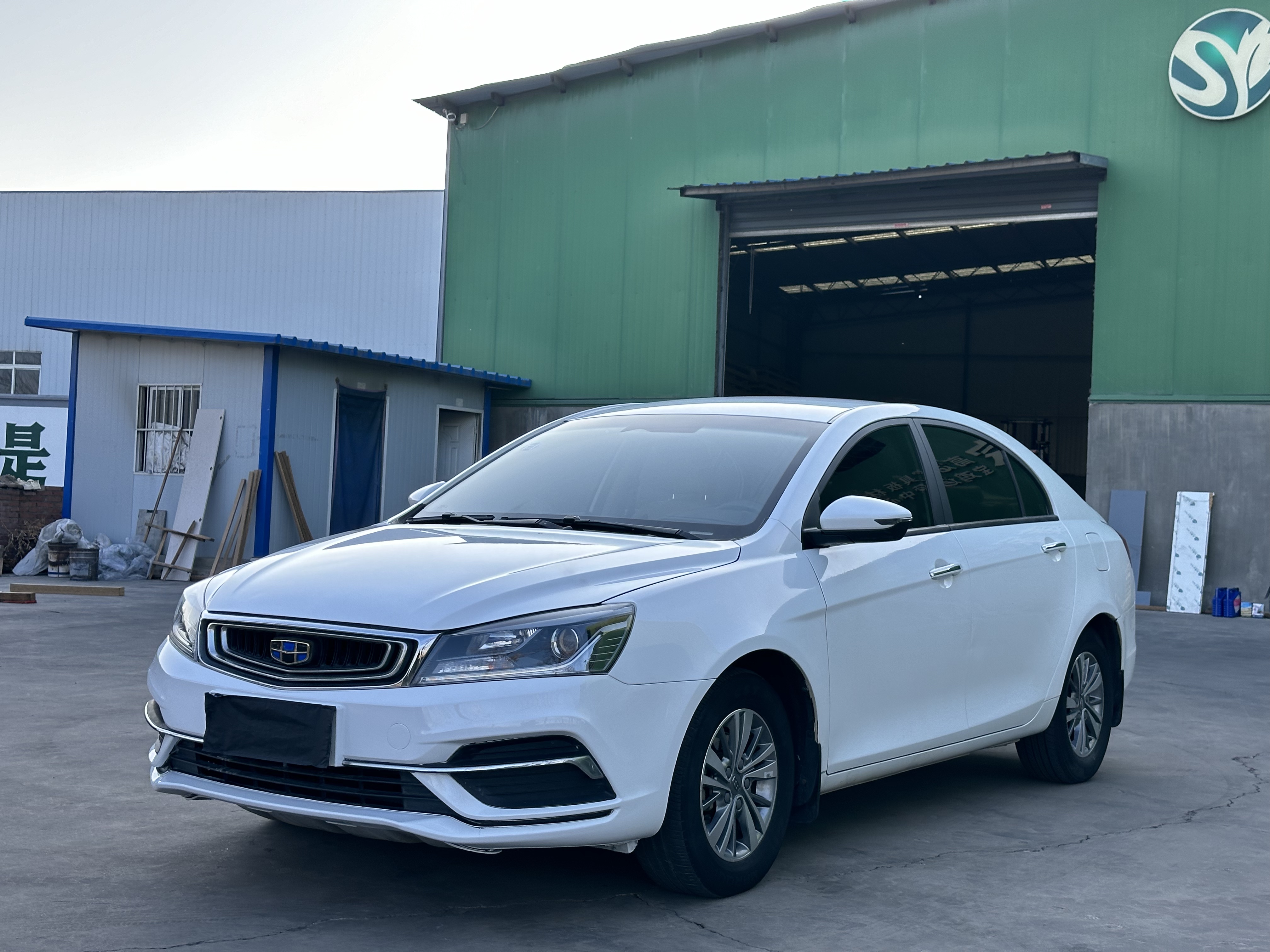 GEELY Emgrand 2018 car image 