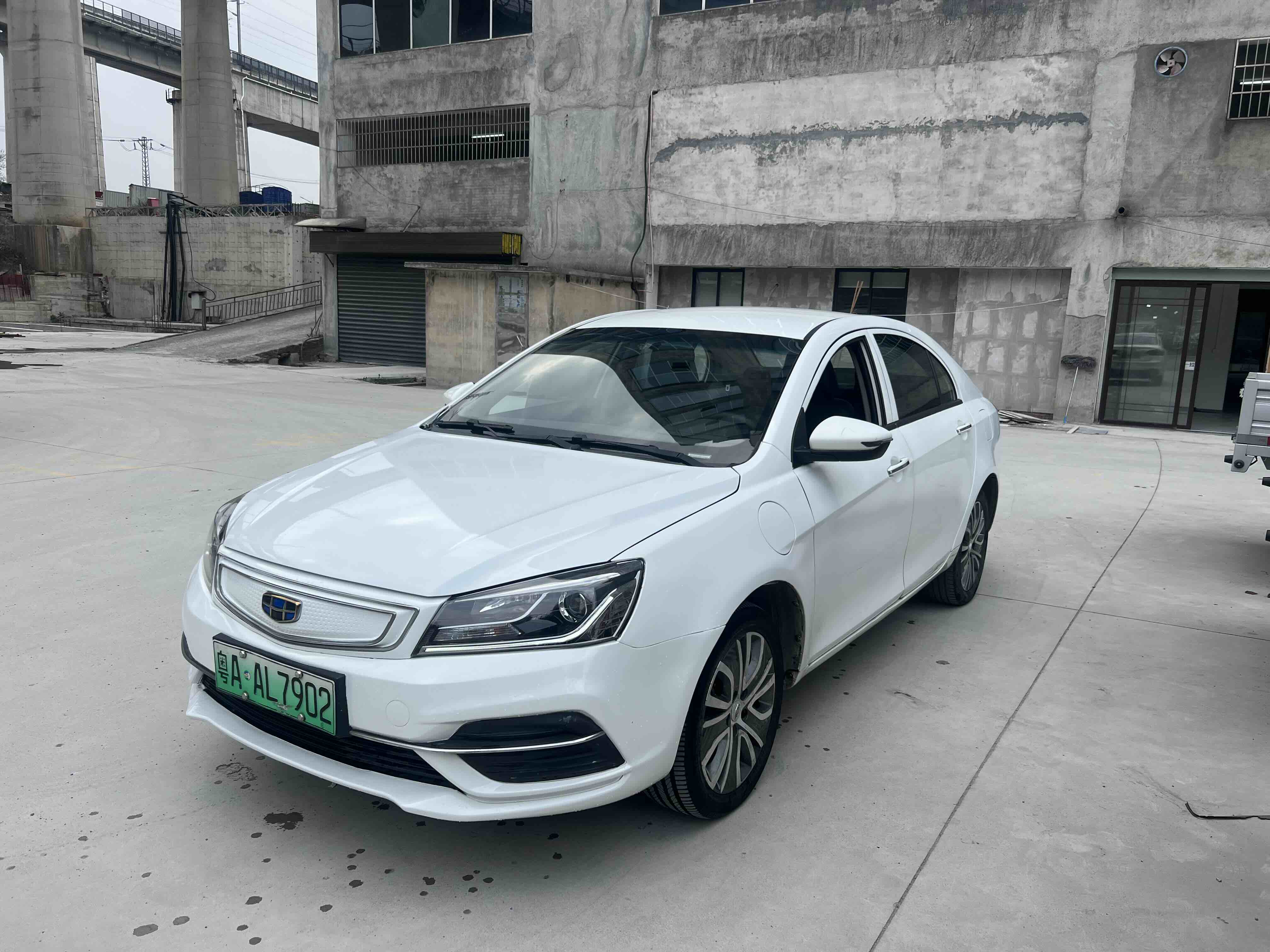 GEELY Emgrand New Energy 2019 immagine di auto 